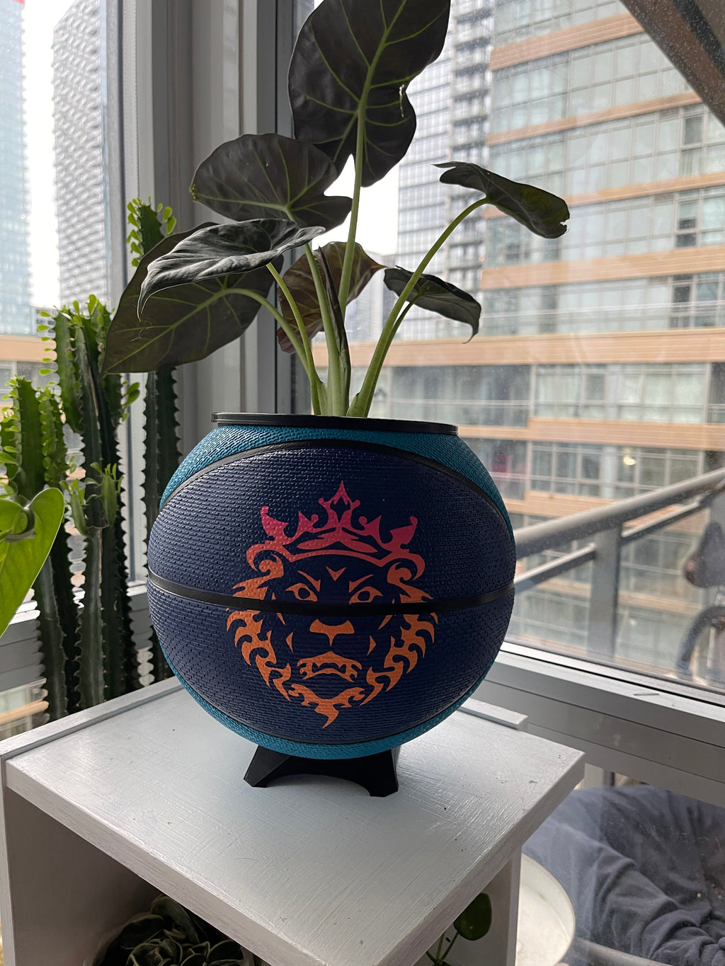 Nike Large Basketball Planter (LeBron King Blue)