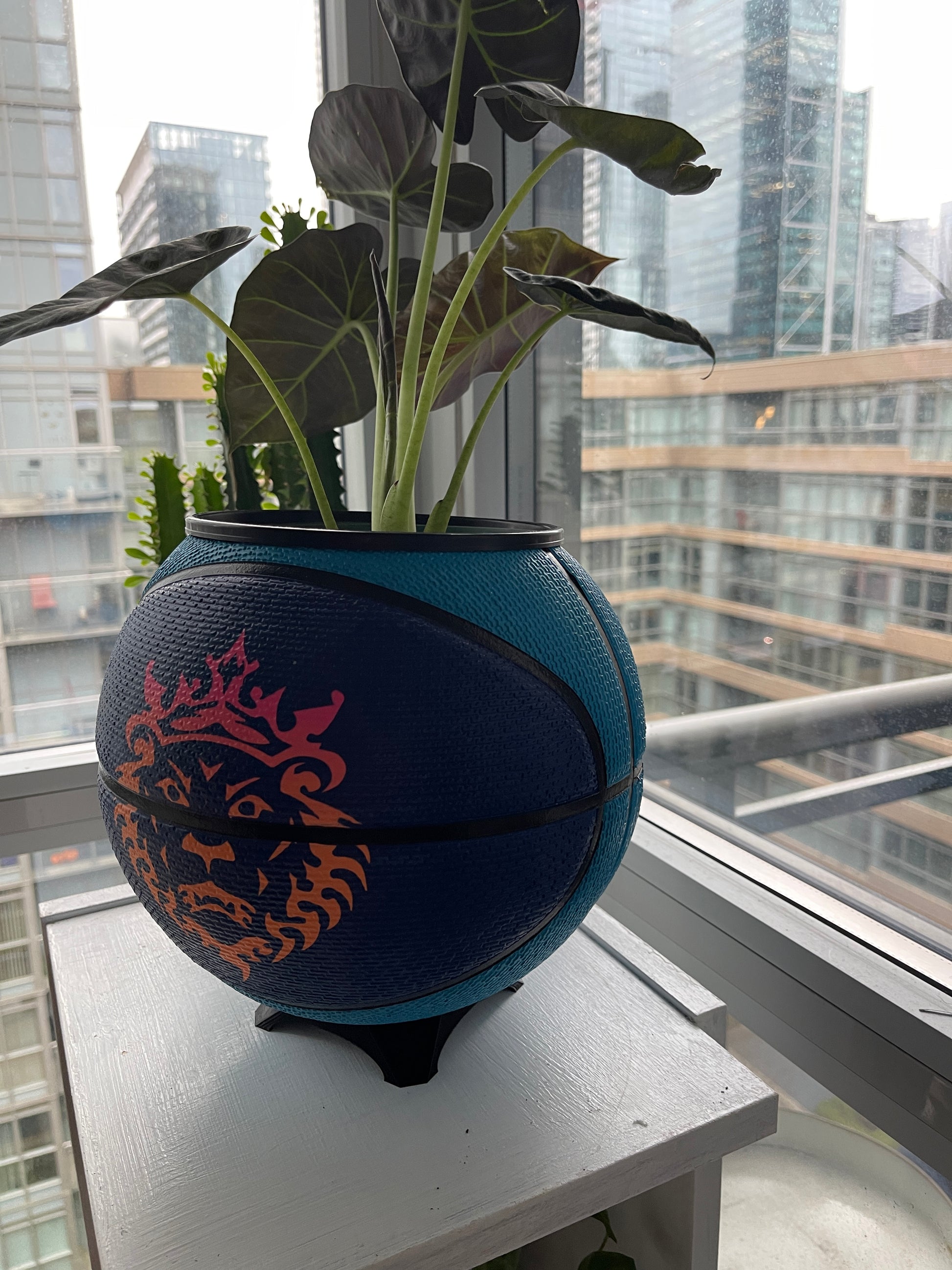 Nike Large Basketball Planter (LeBron King Blue)