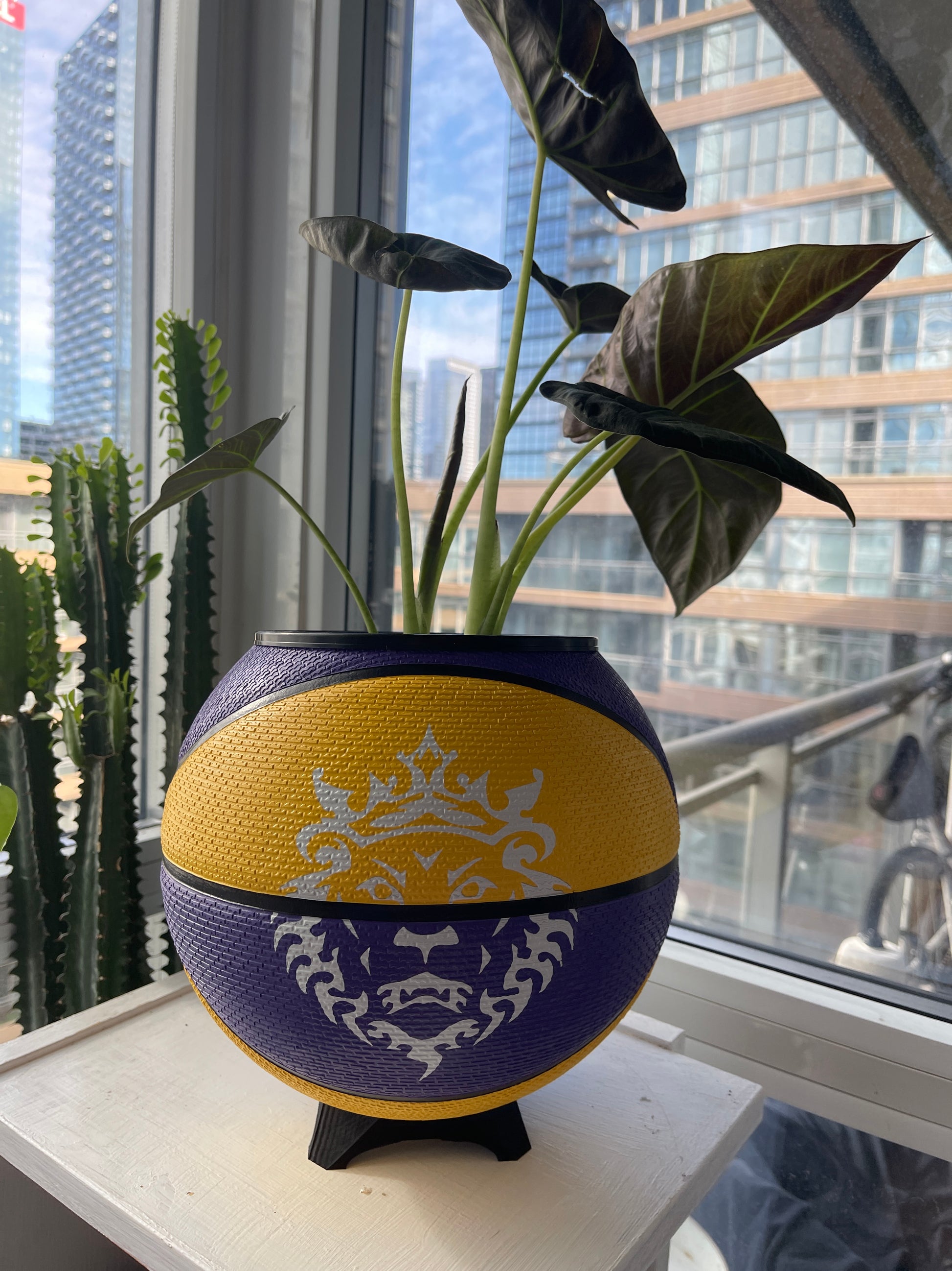 Nike Large Basketball Planter (LeBron King Yellow & Purple)