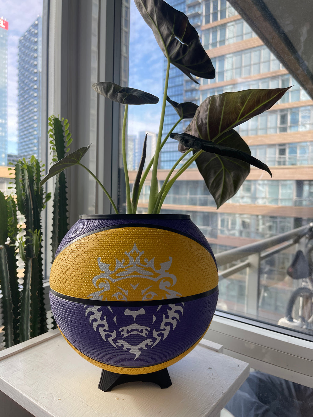 Nike Large Basketball Planter (LeBron King Yellow & Purple)