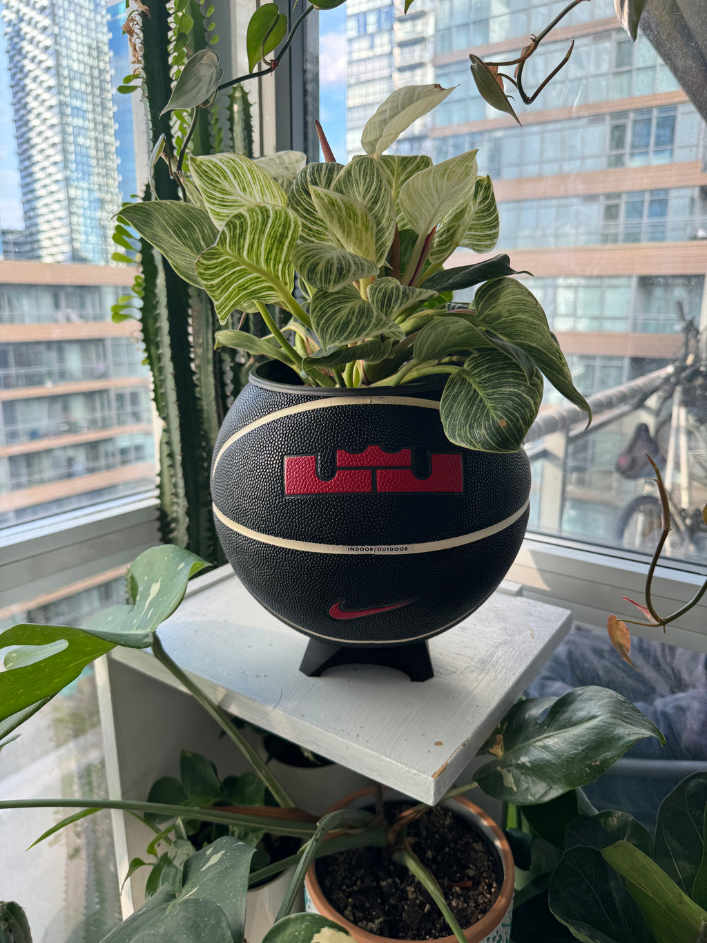 Nike Jordan Large Basketball Planter (Strive for Greatness)