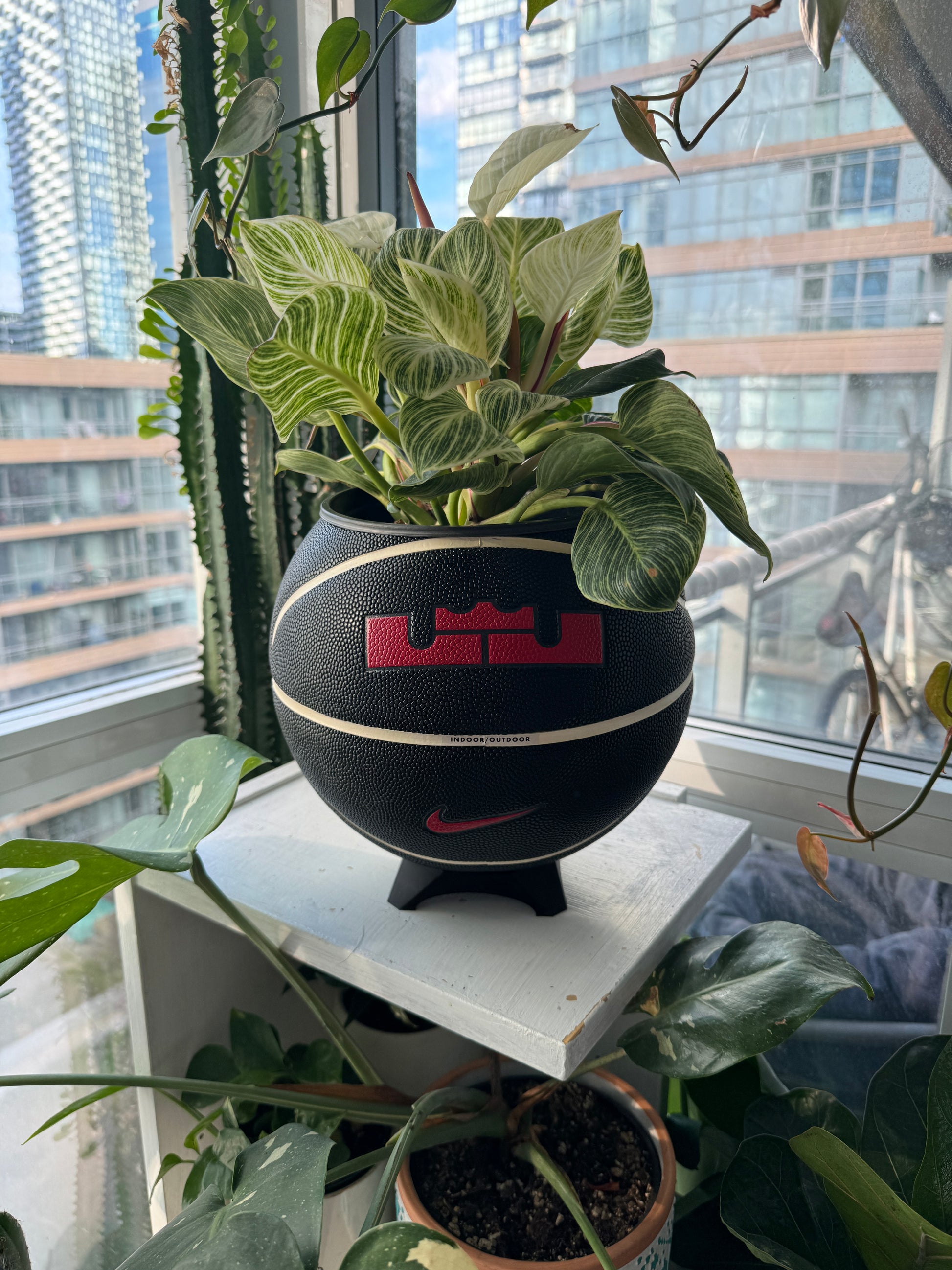 Nike Jordan Large Basketball Planter (Strive for Greatness)