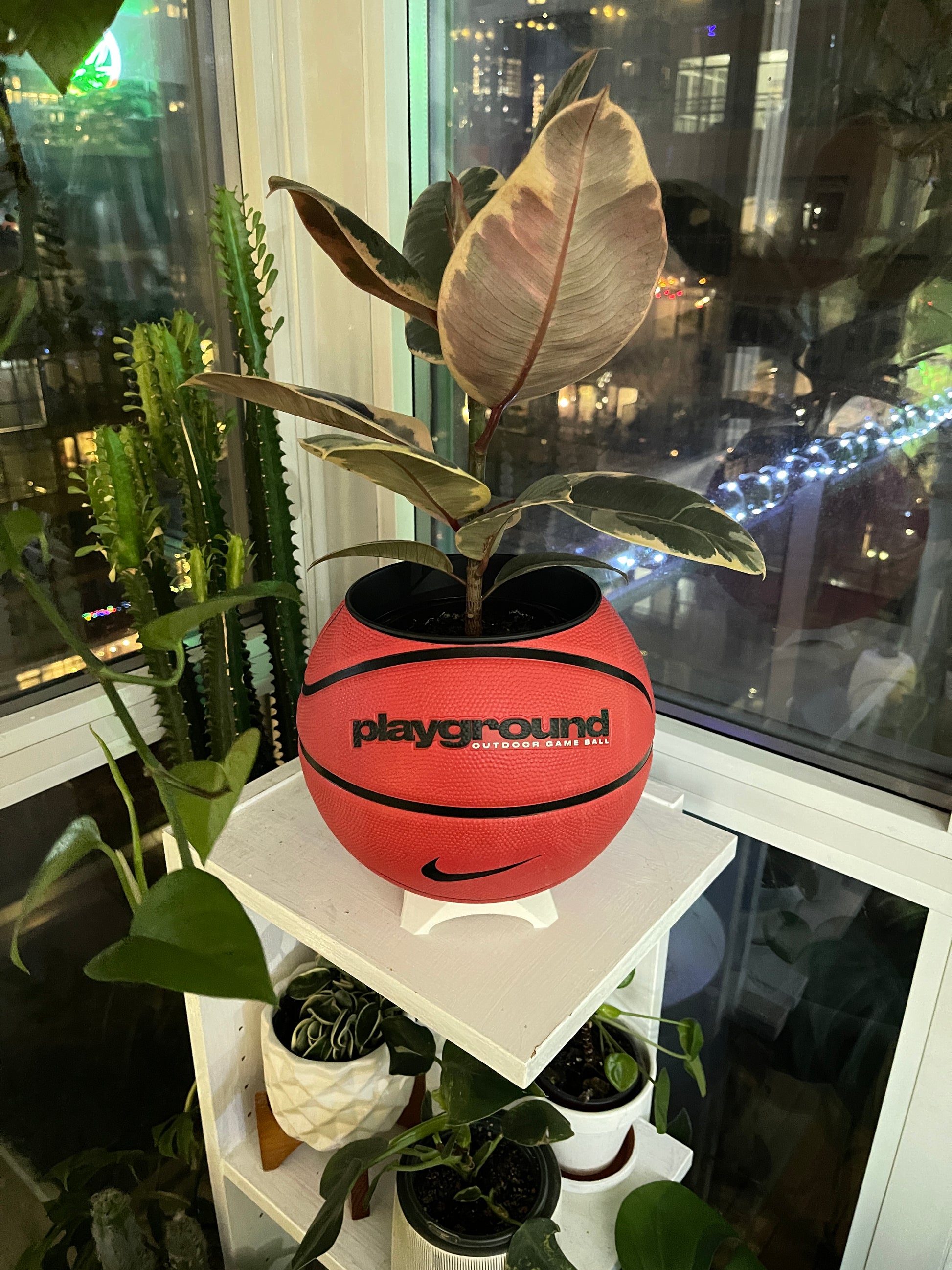 Nike Large Basketball Planter (Cherry)