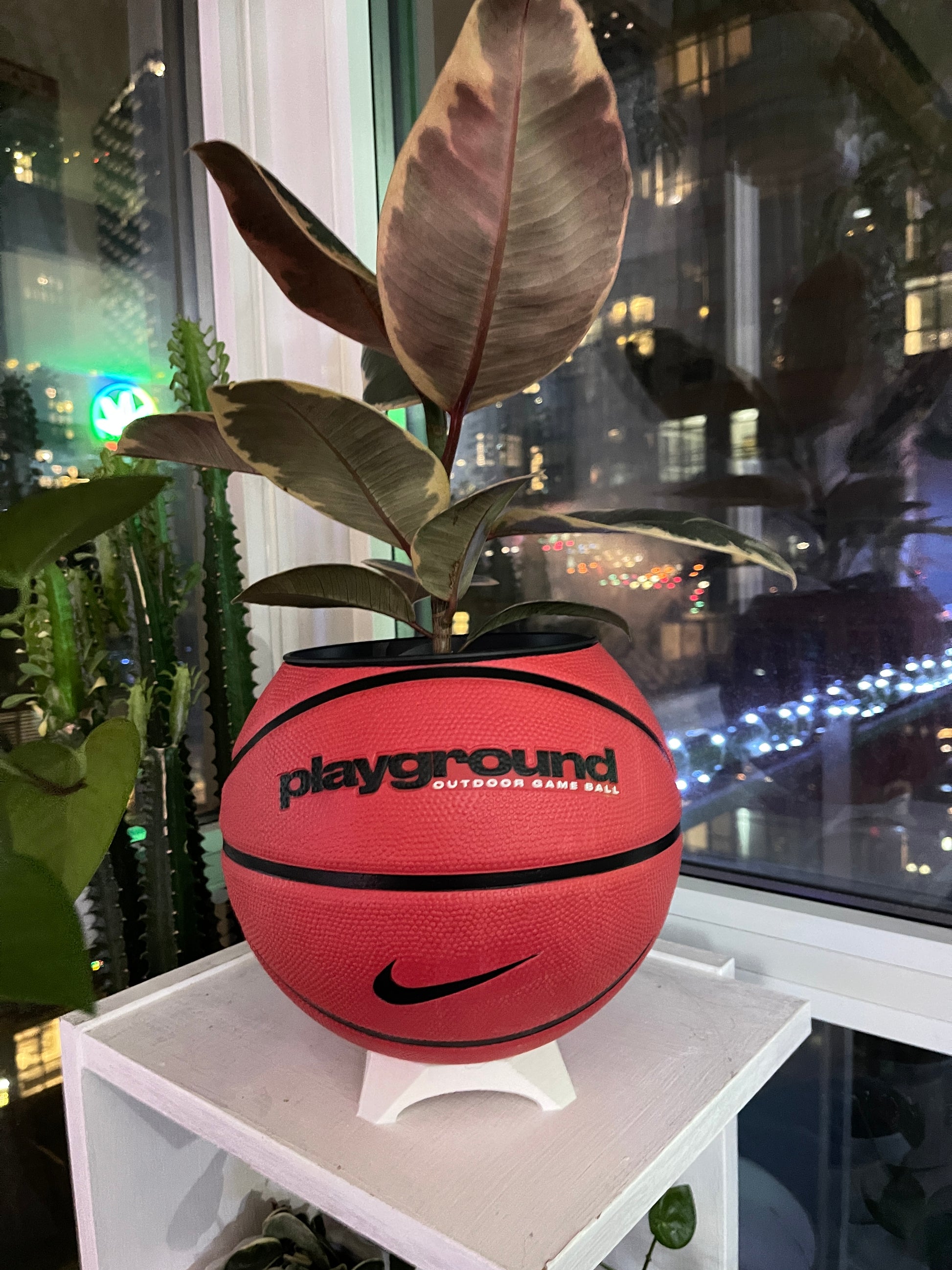 Nike Large Basketball Planter (Cherry)