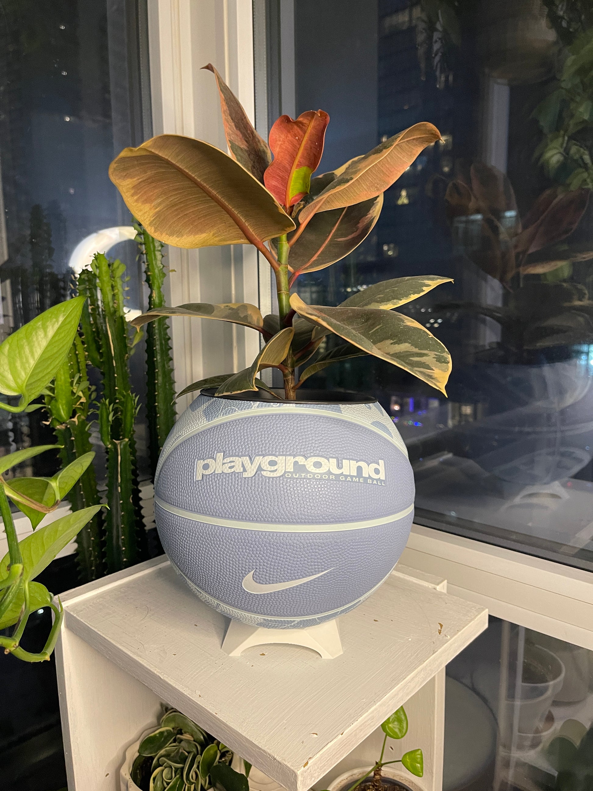 Nike Large Basketball Planter (Baby Blue)