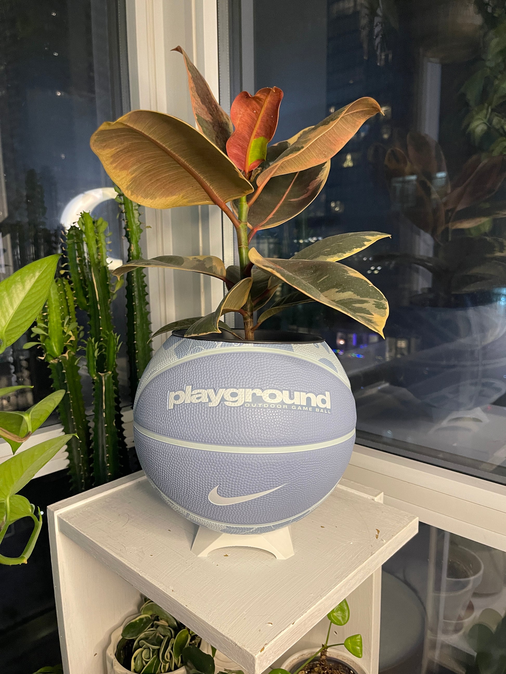Nike Large Basketball Planter (Baby Blue)