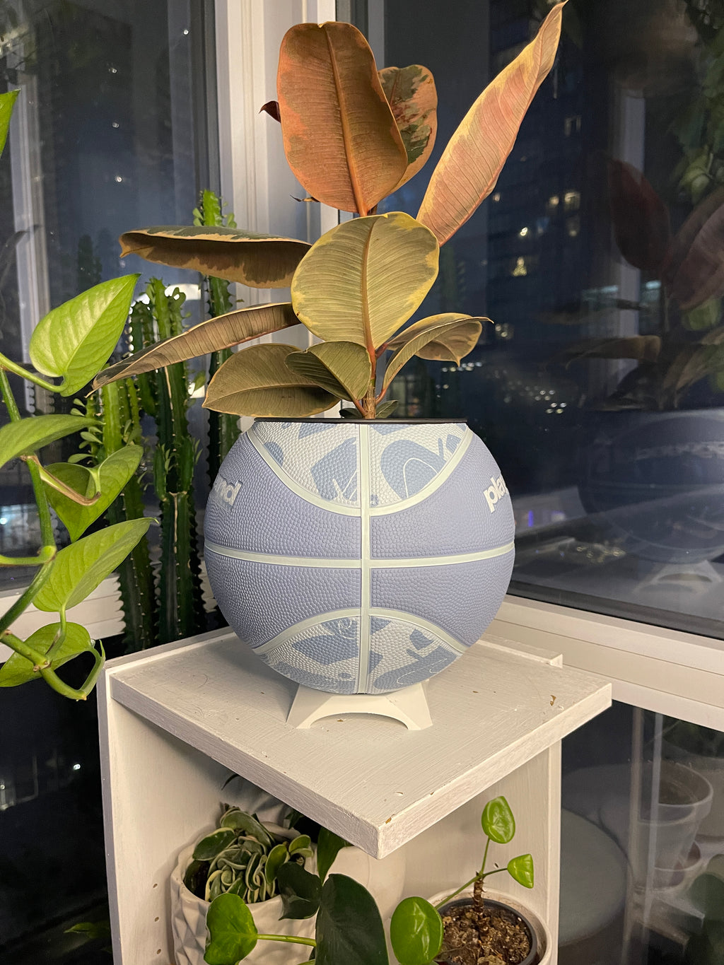 Nike Large Basketball Planter (Baby Blue)