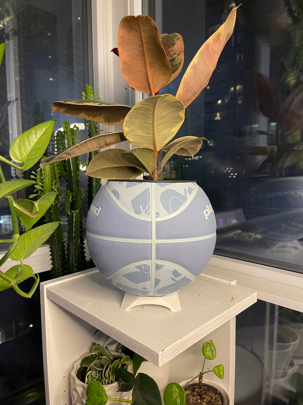 Nike Large Basketball Planter (Baby Blue)