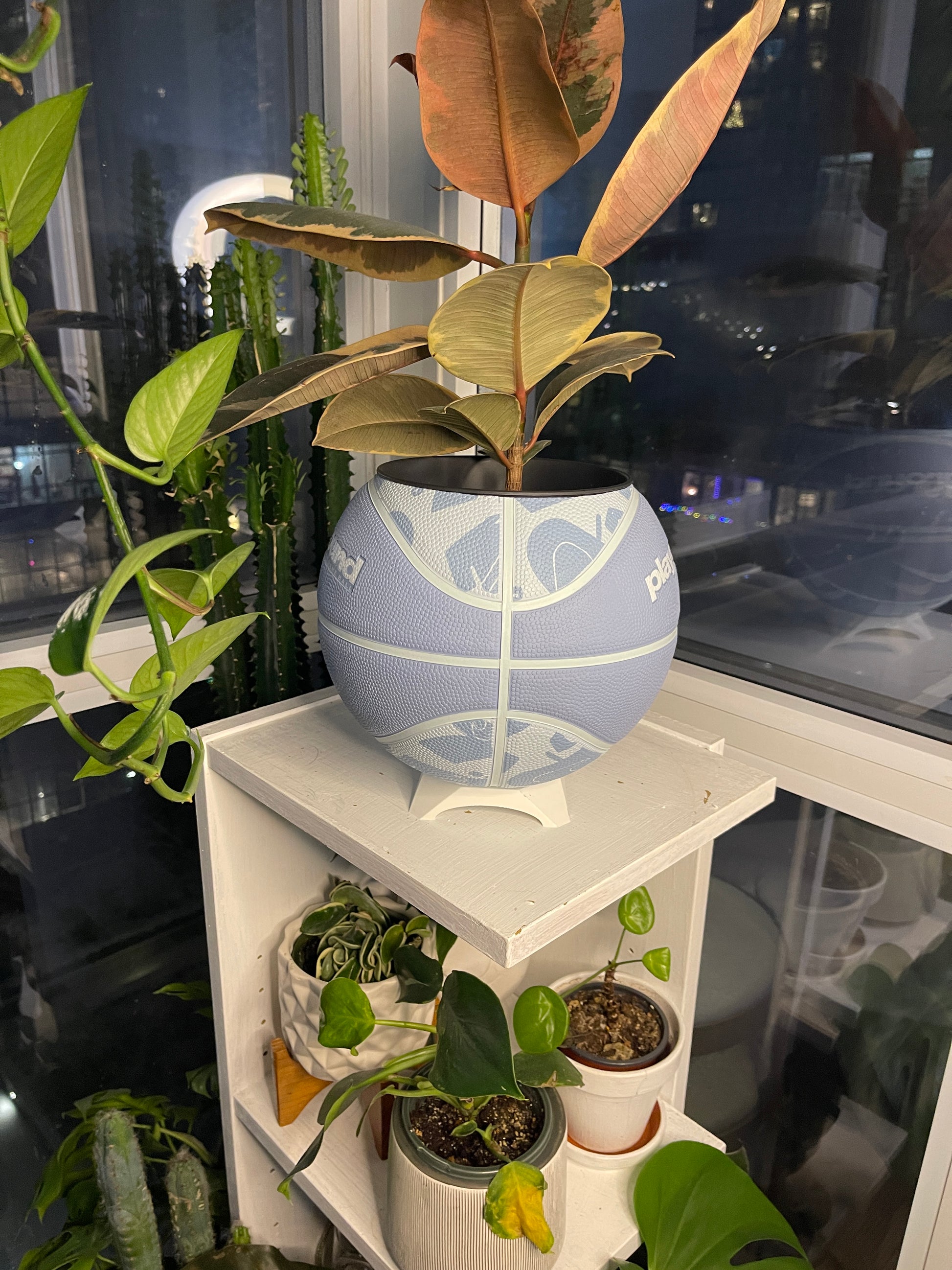 Nike Large Basketball Planter (Baby Blue)