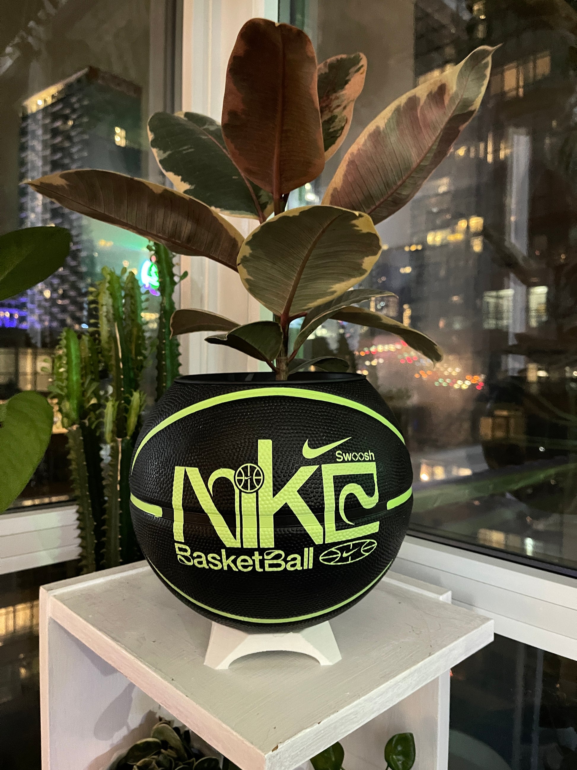 Nike Large Basketball Planter (Black Lime)