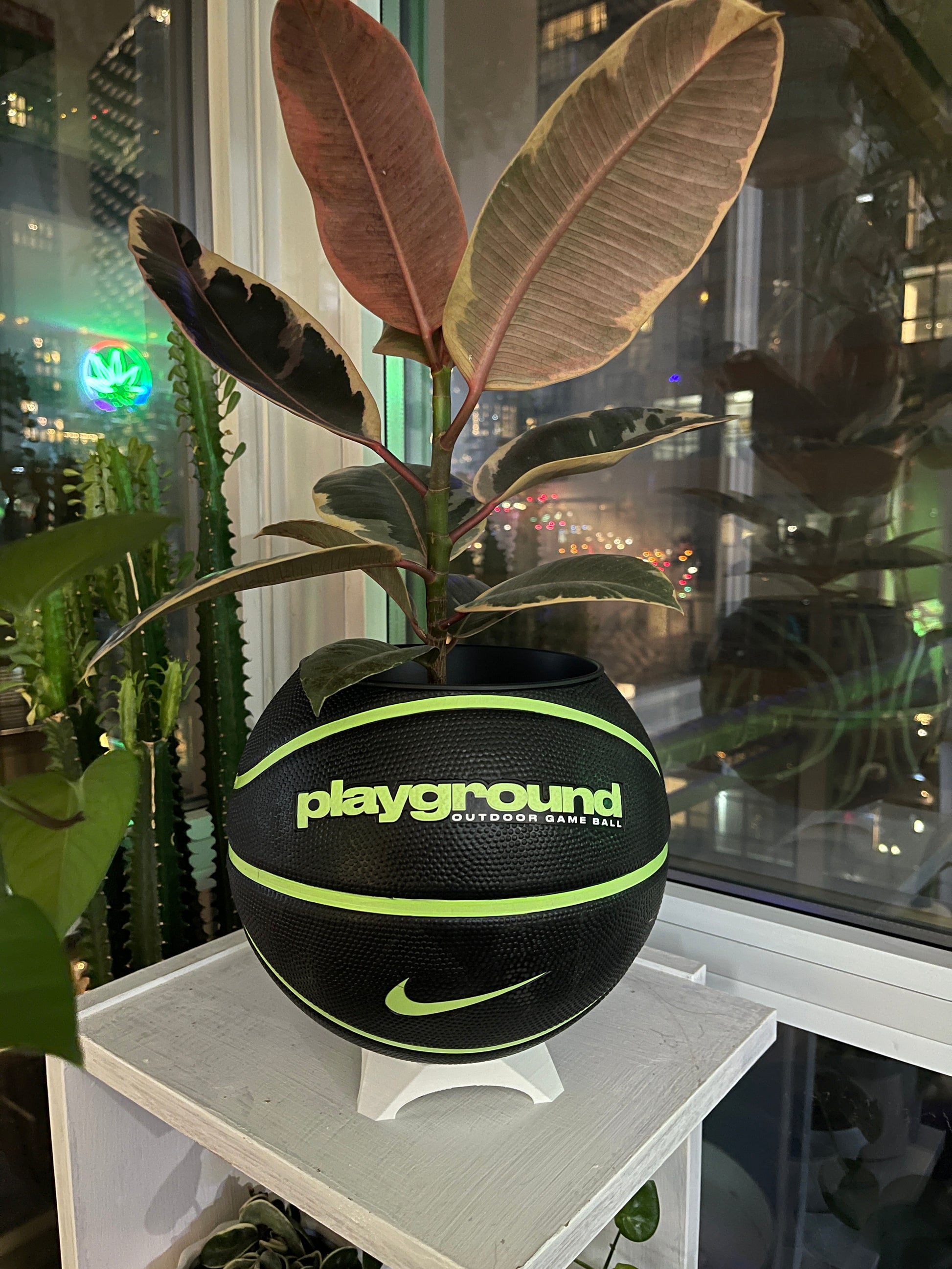 Nike Large Basketball Planter (Black Lime)