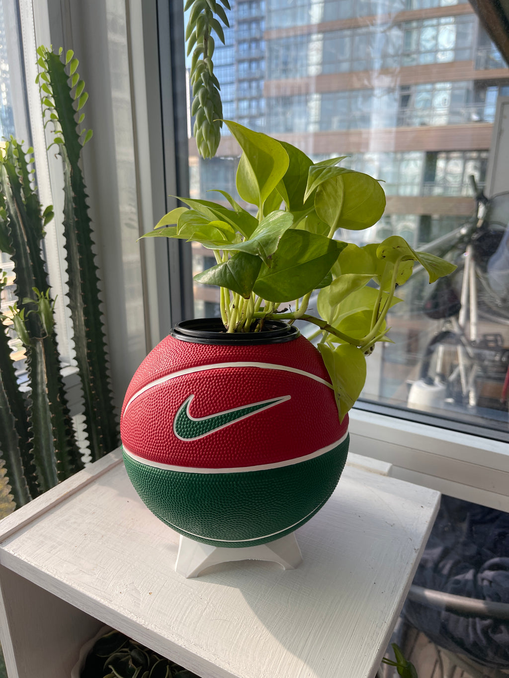 Nike Mini Basketball Planter (Christmas)