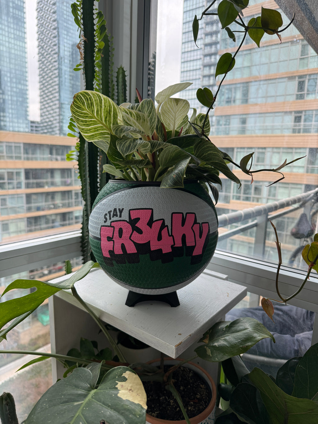 Nike Large Basketball Planter (Freaky Green)