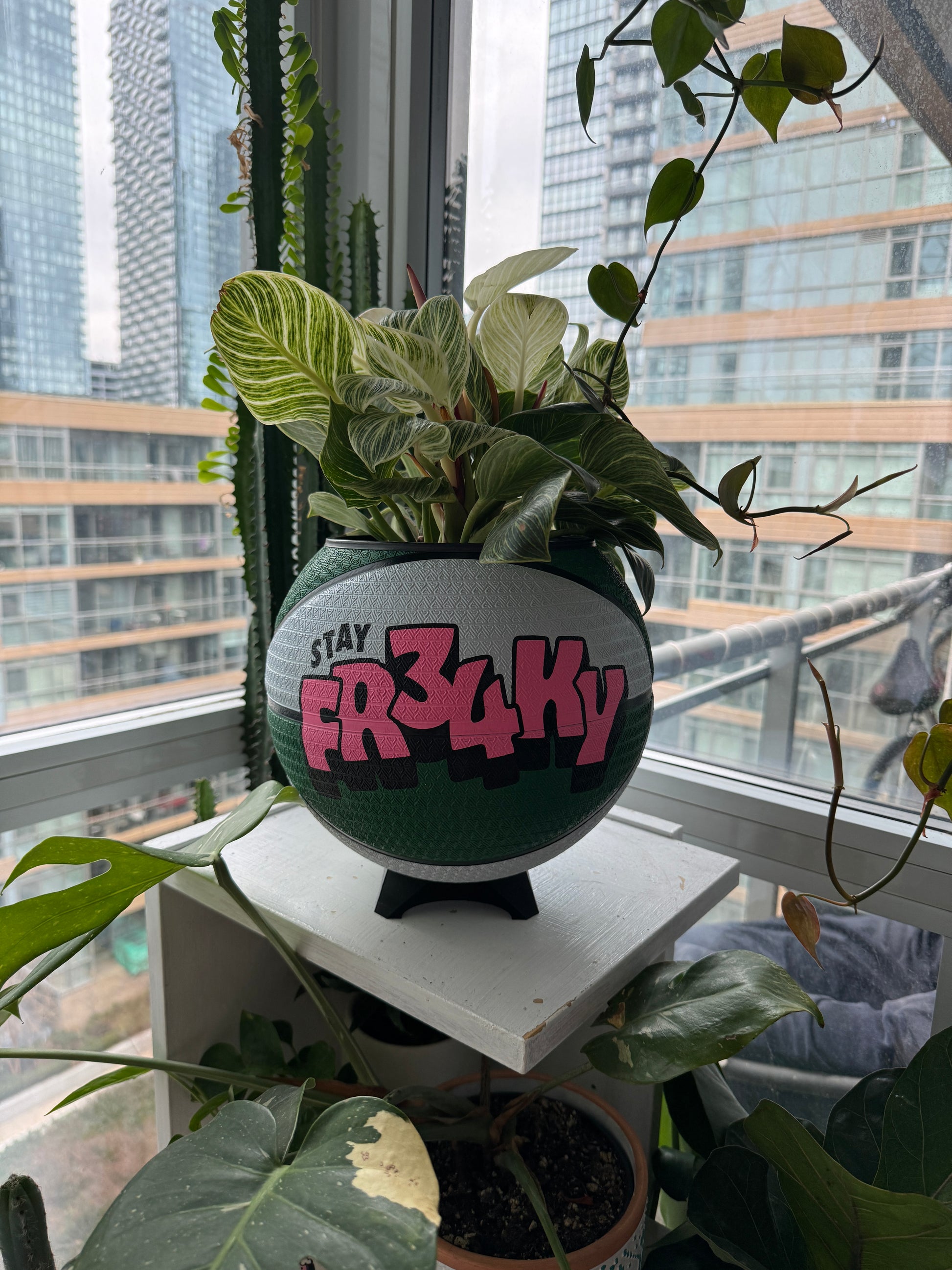 Nike Large Basketball Planter (Freaky Green)
