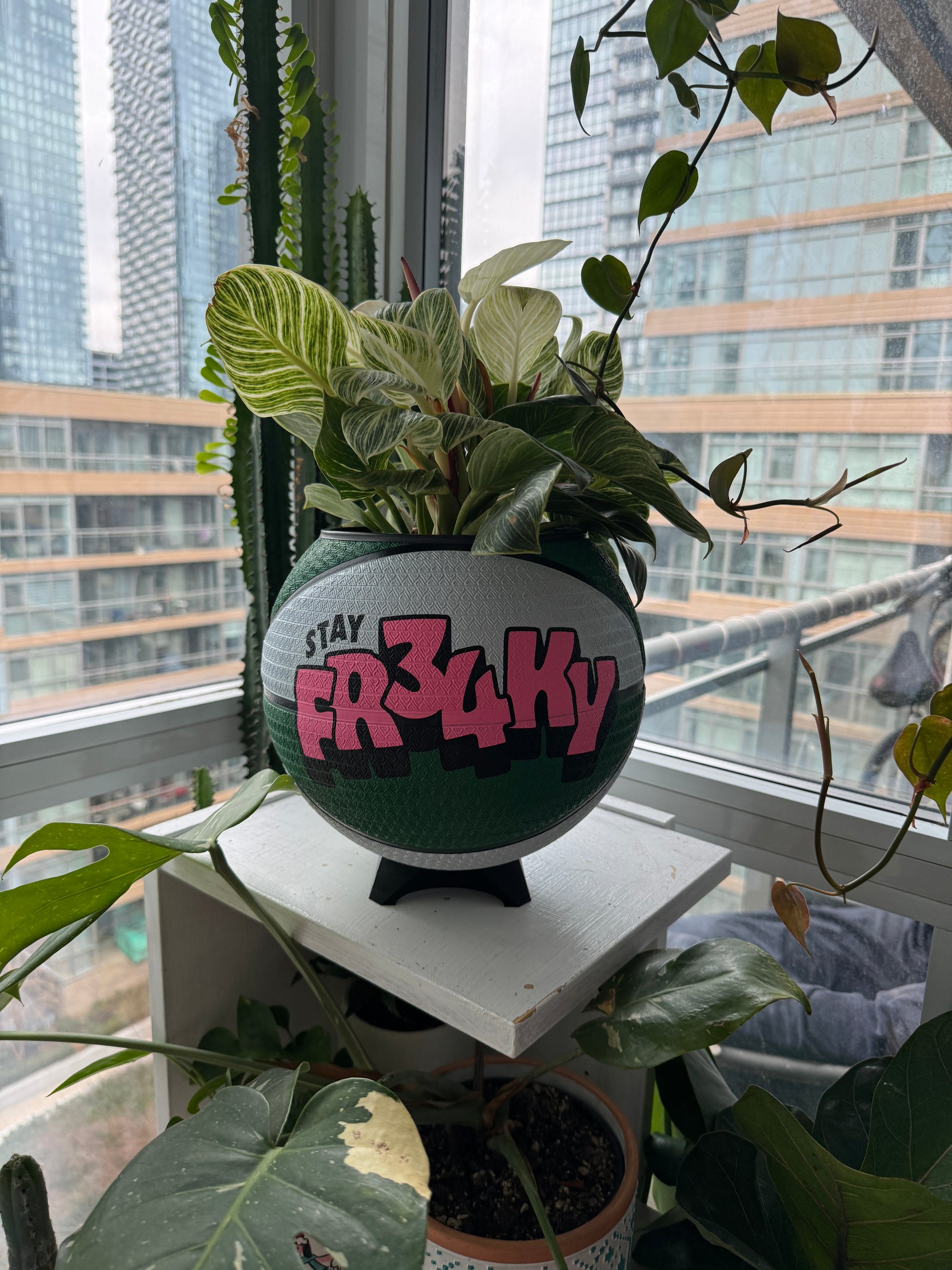 Nike Large Basketball Planter (Freaky Green)