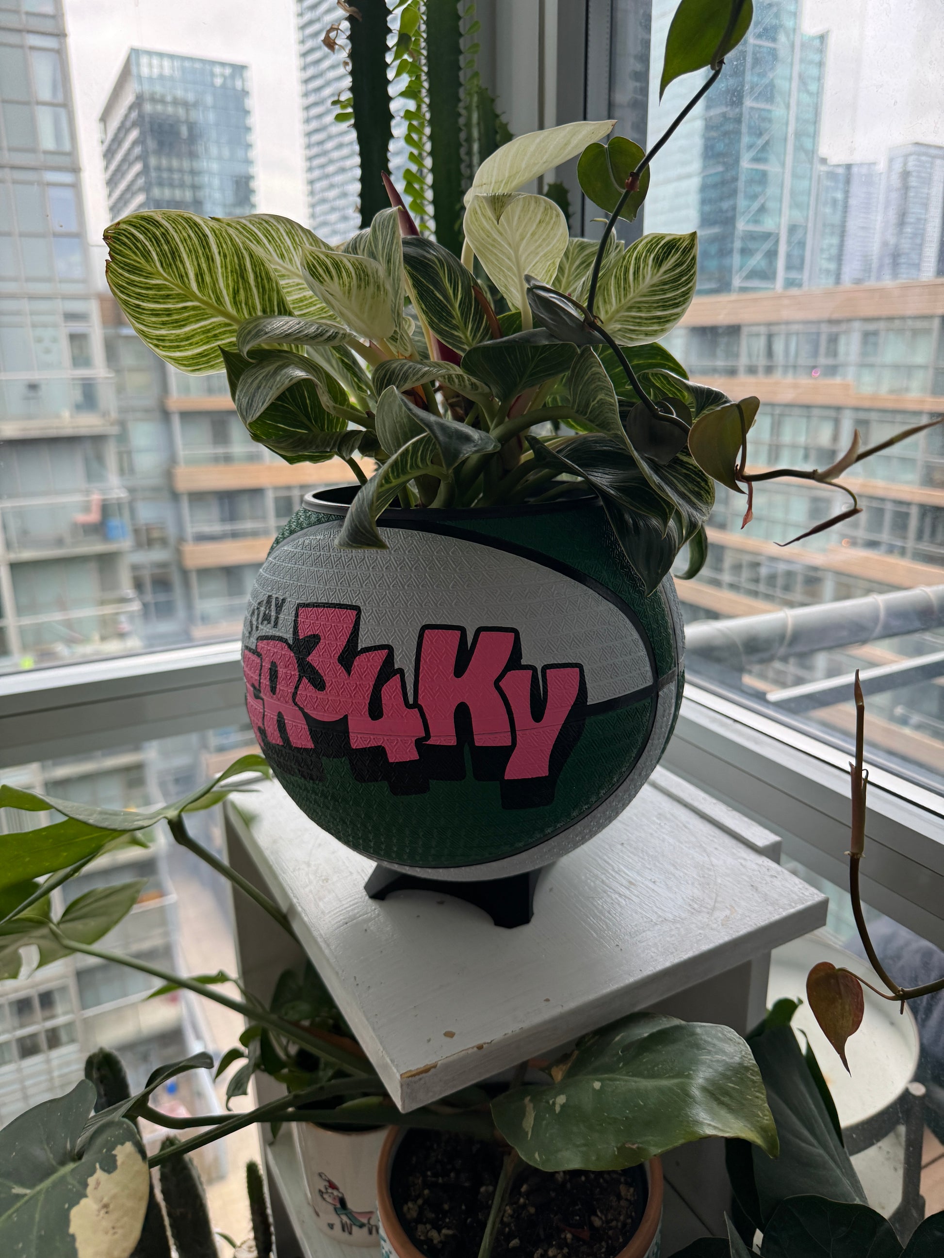 Nike Large Basketball Planter (Freaky Green)