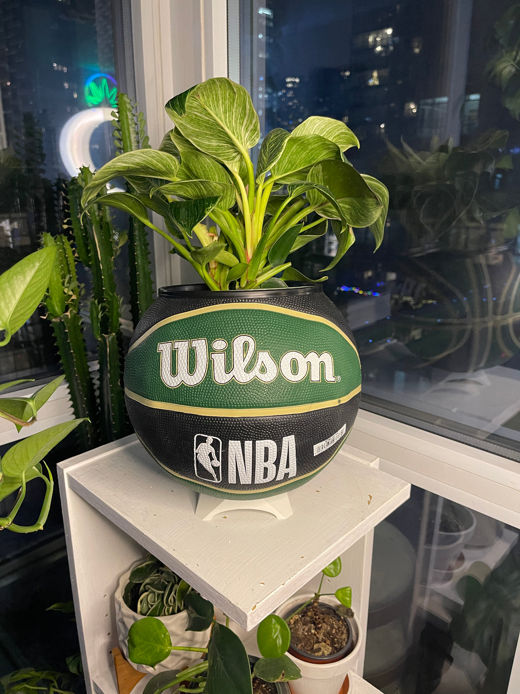 Large Basketball Planter (Milwaukee Bucks)