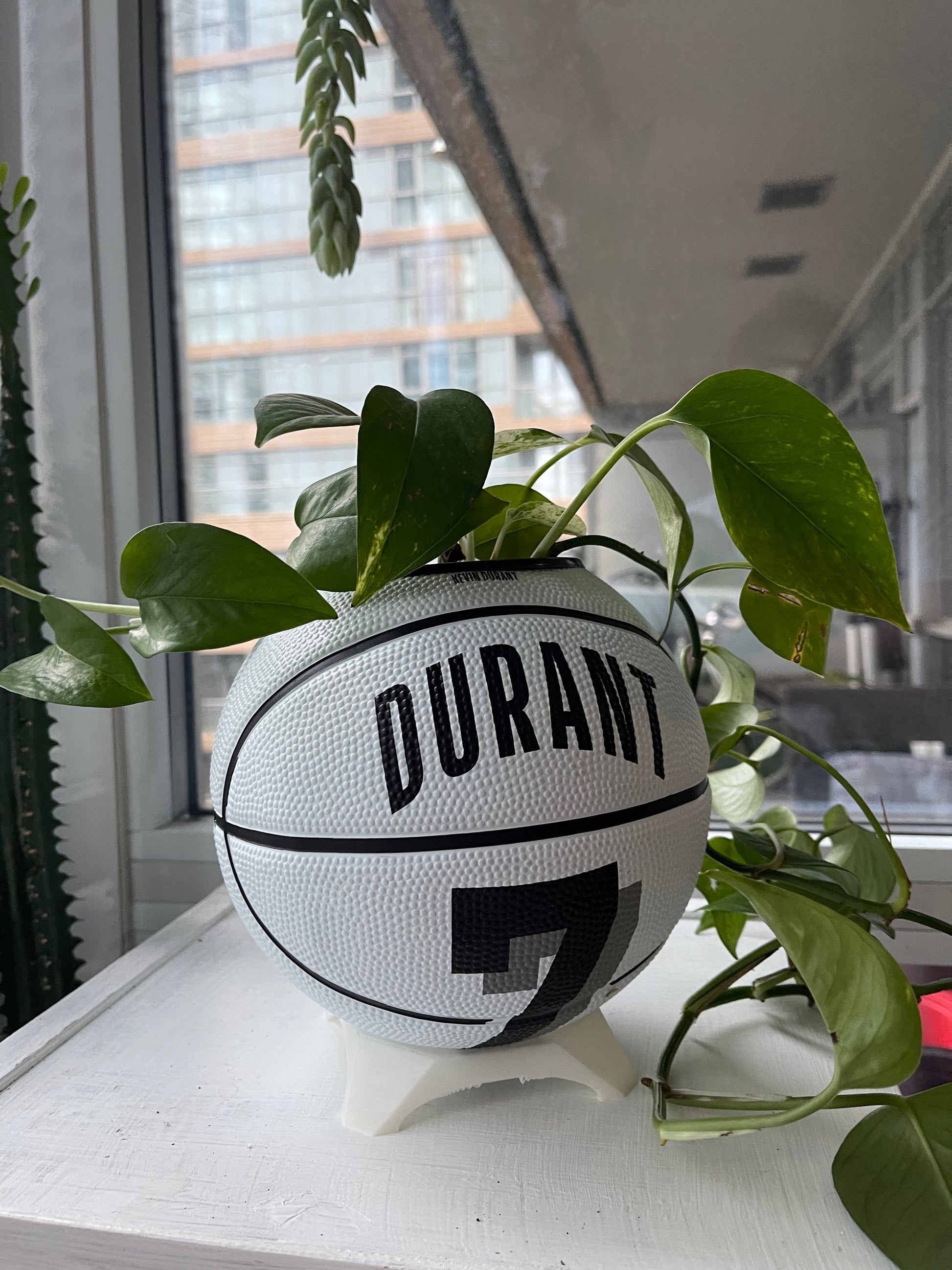 Mini Basketball Planter (Kevin Durant)