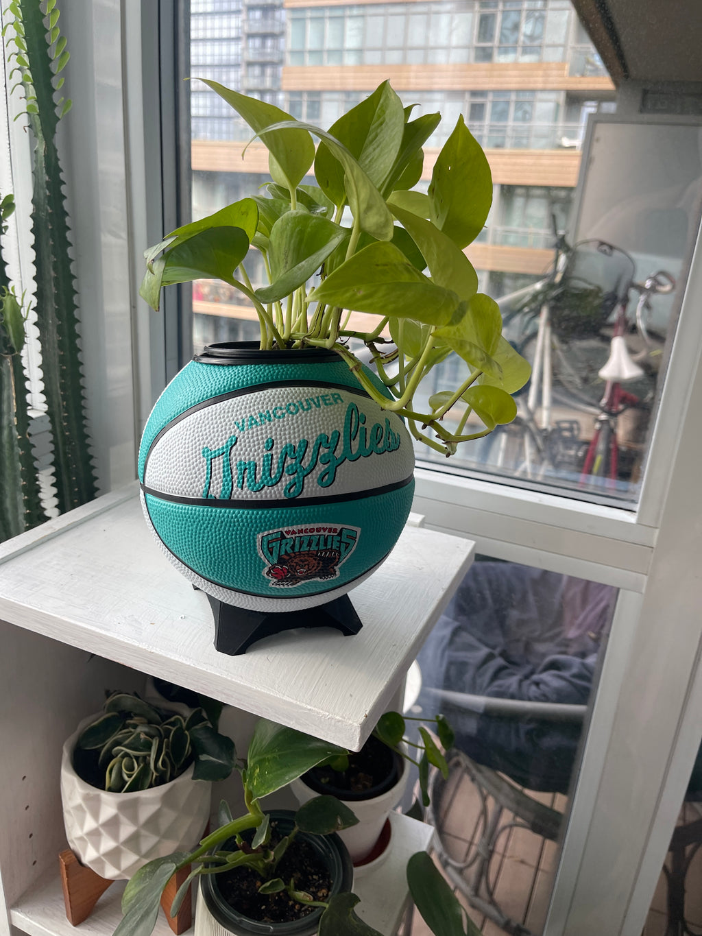 Mini Basketball Planter (Vancouver Grizzlies)