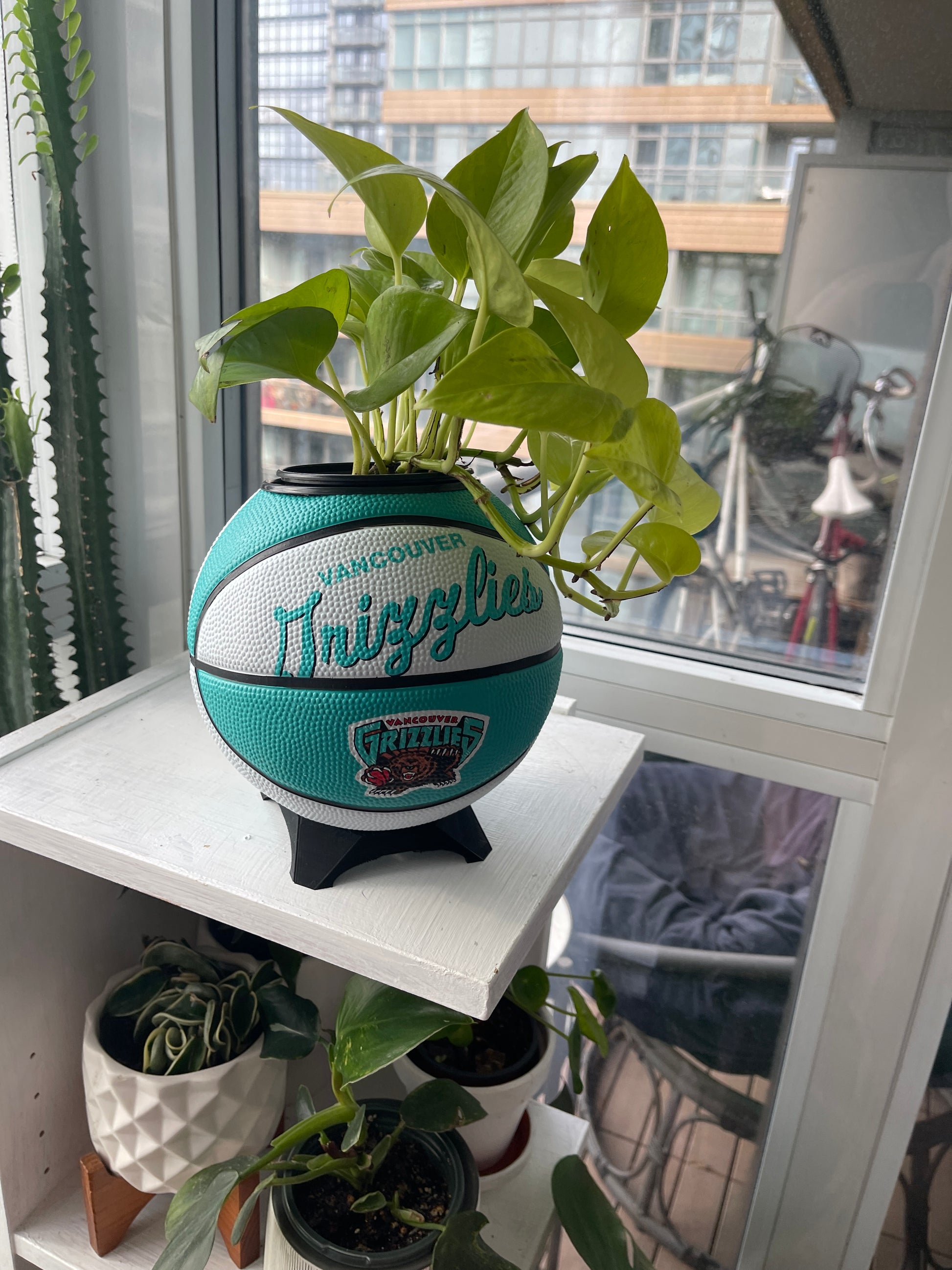Mini Basketball Planter (Vancouver Grizzlies)