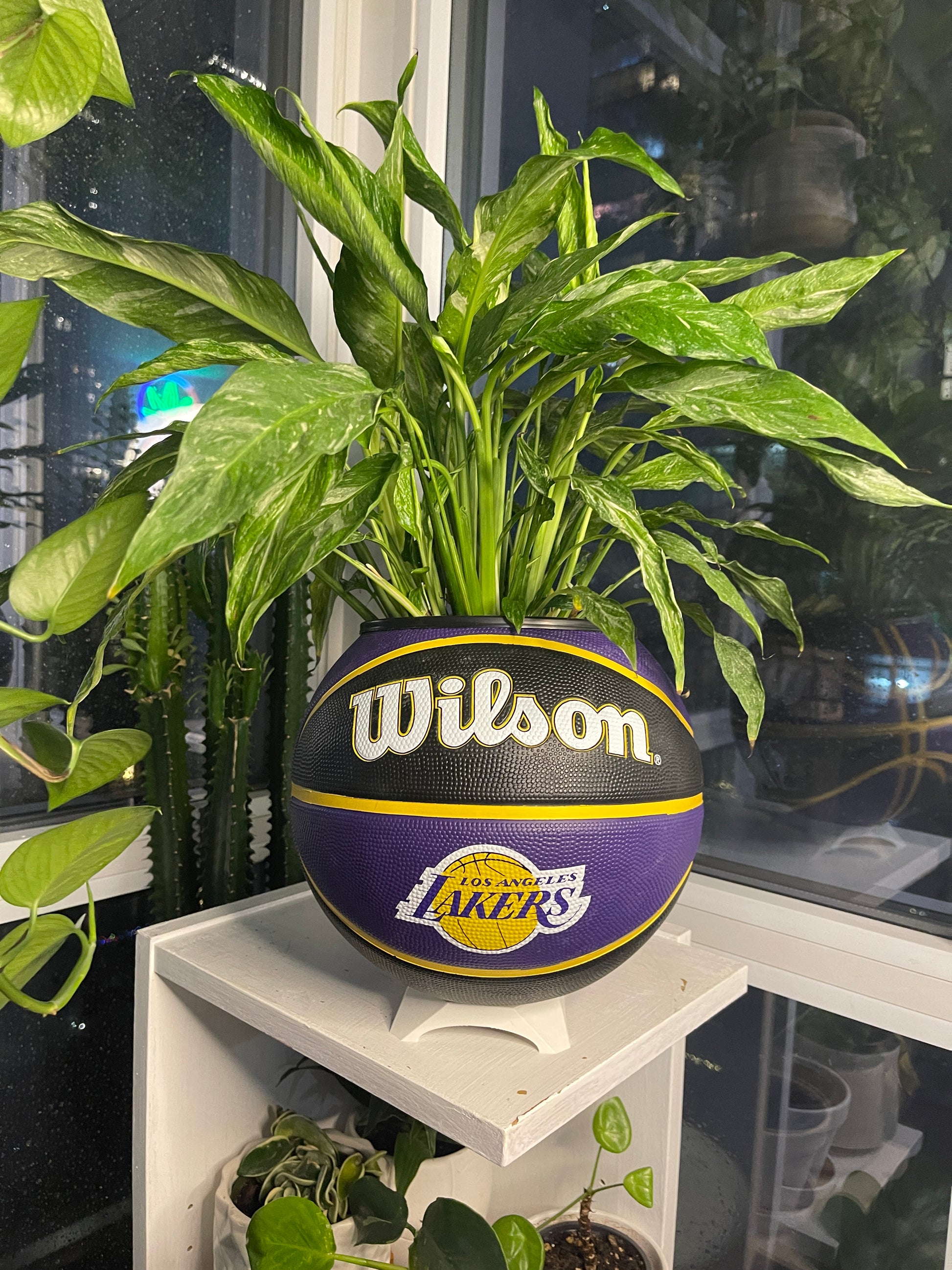 Large Basketball Planter (Los Angeles Lakers)