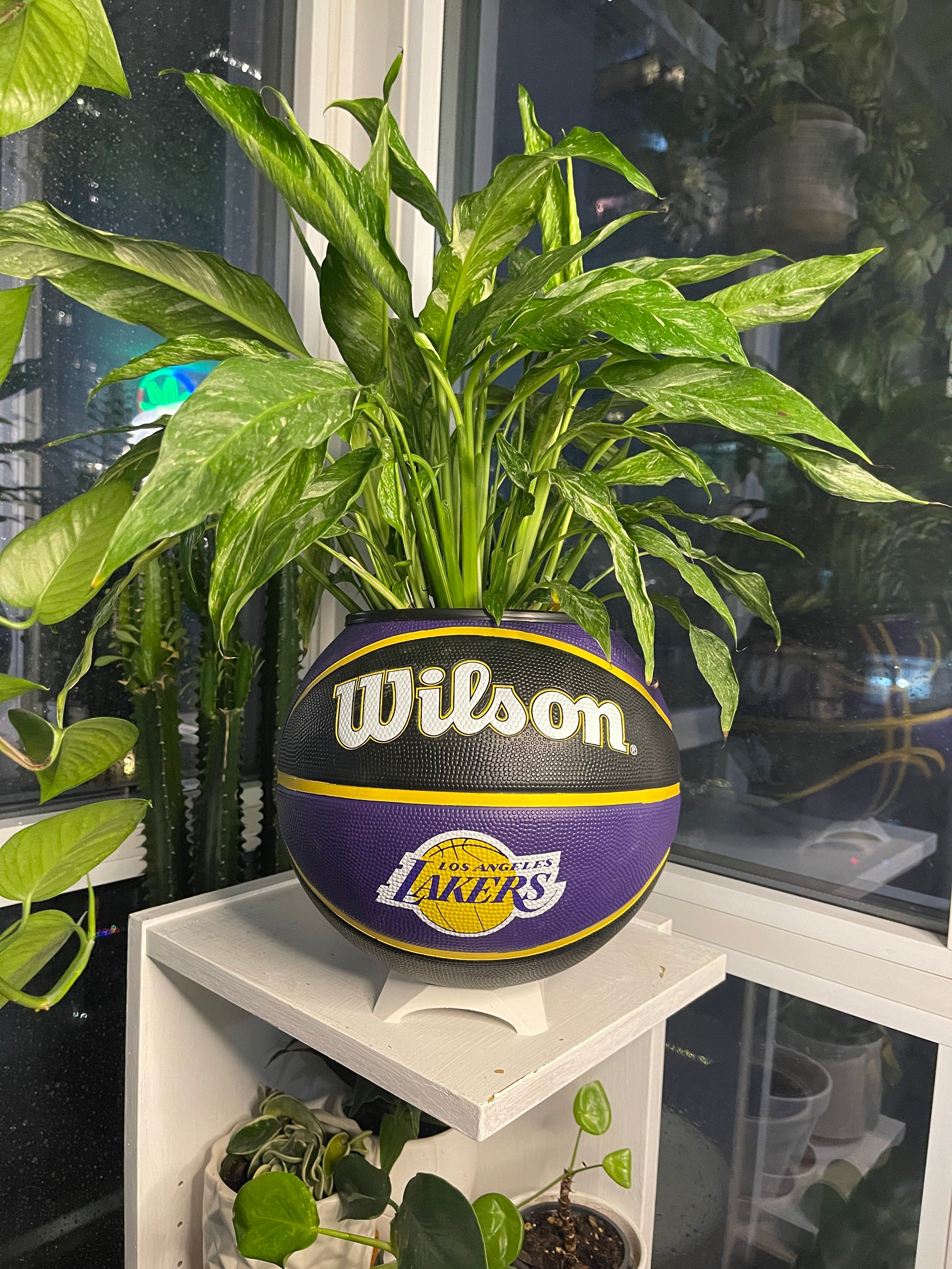 Large Basketball Planter (Los Angeles Lakers)