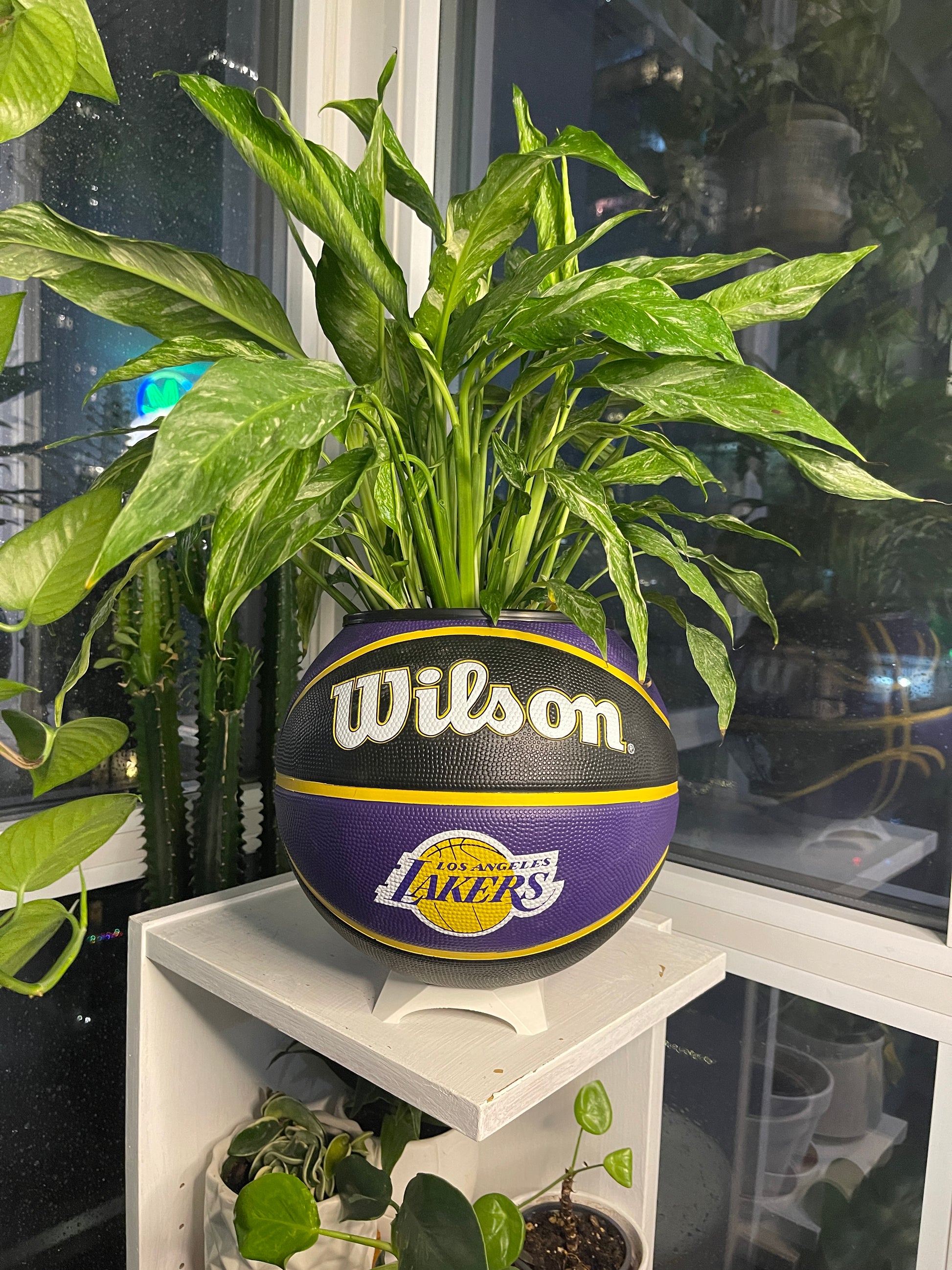 Large Basketball Planter (Los Angeles Lakers)