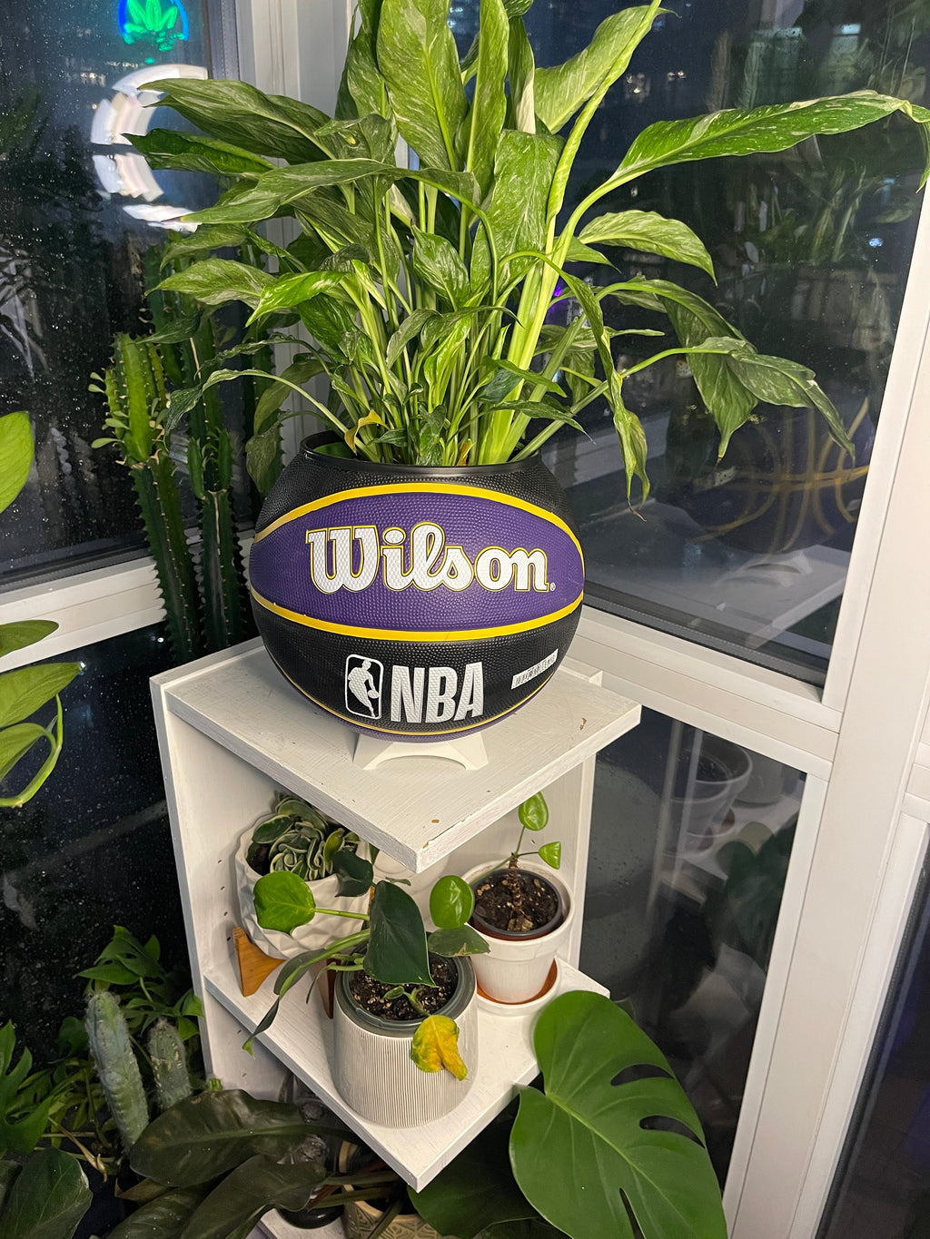 Large Basketball Planter (Los Angeles Lakers)