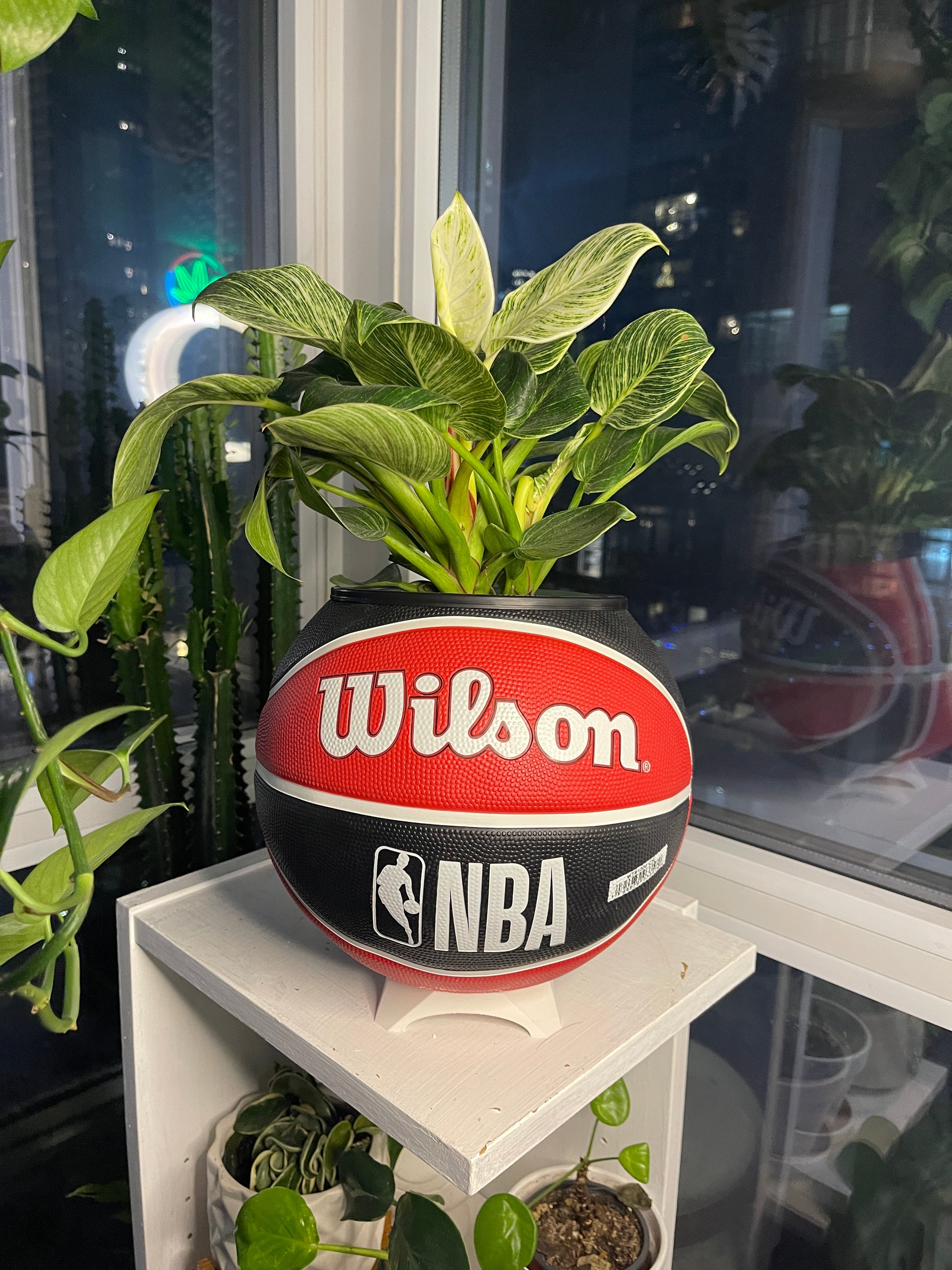 Large Basketball Planter (Chicago Bulls)