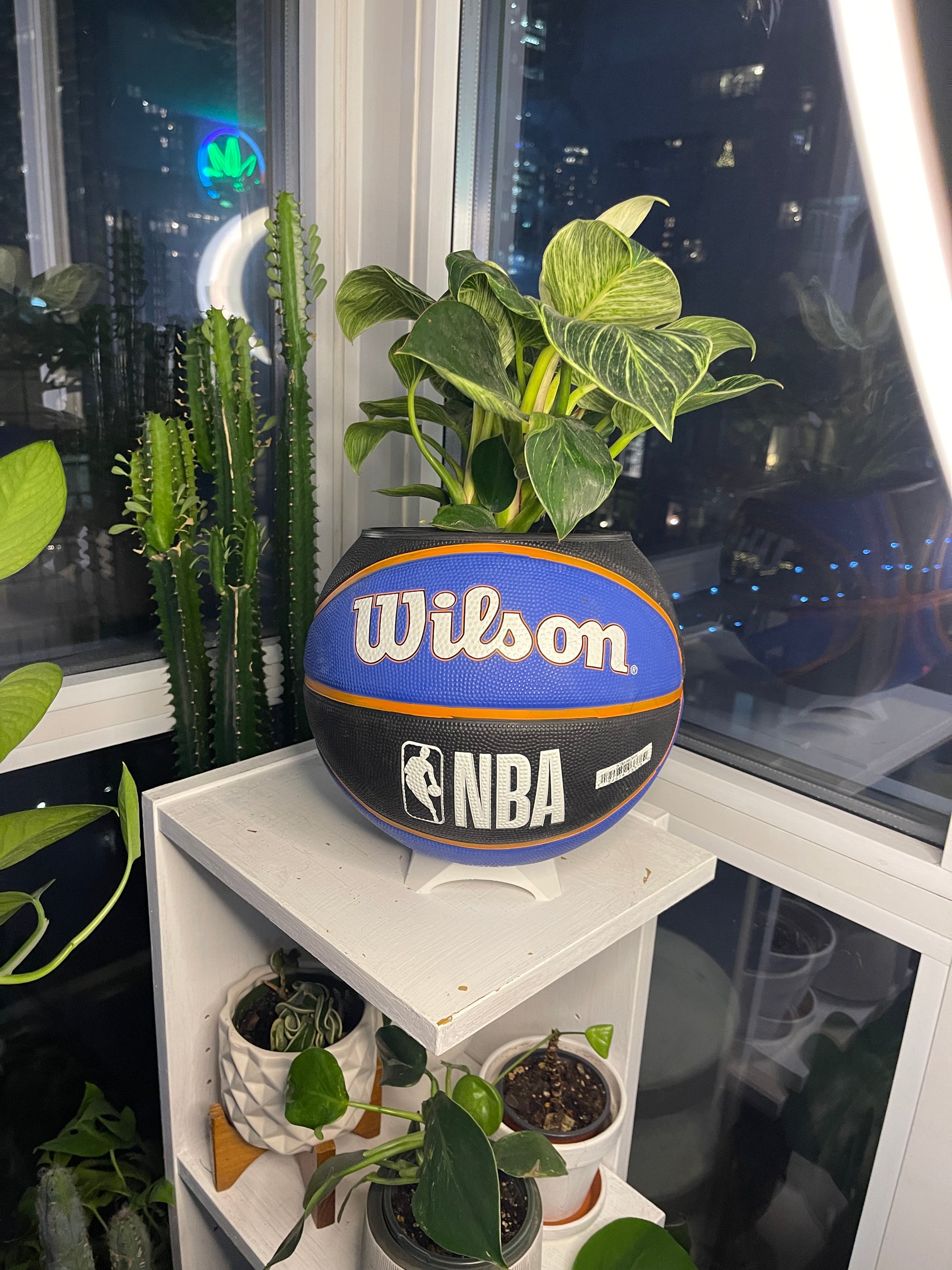Large Basketball Planter (New York Knicks Original)