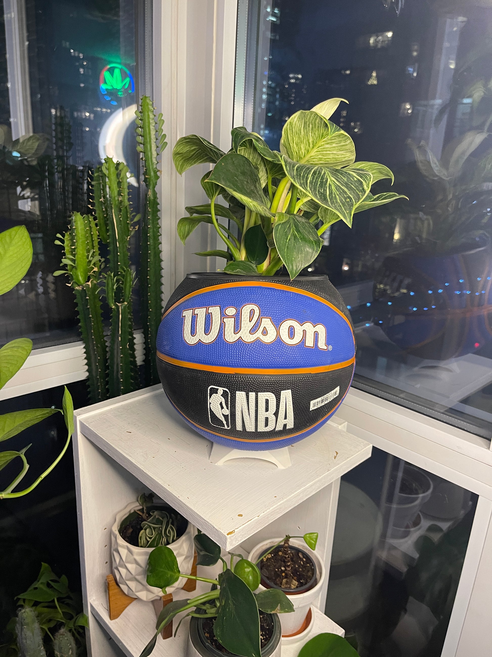 Large Basketball Planter (New York Knicks Original)