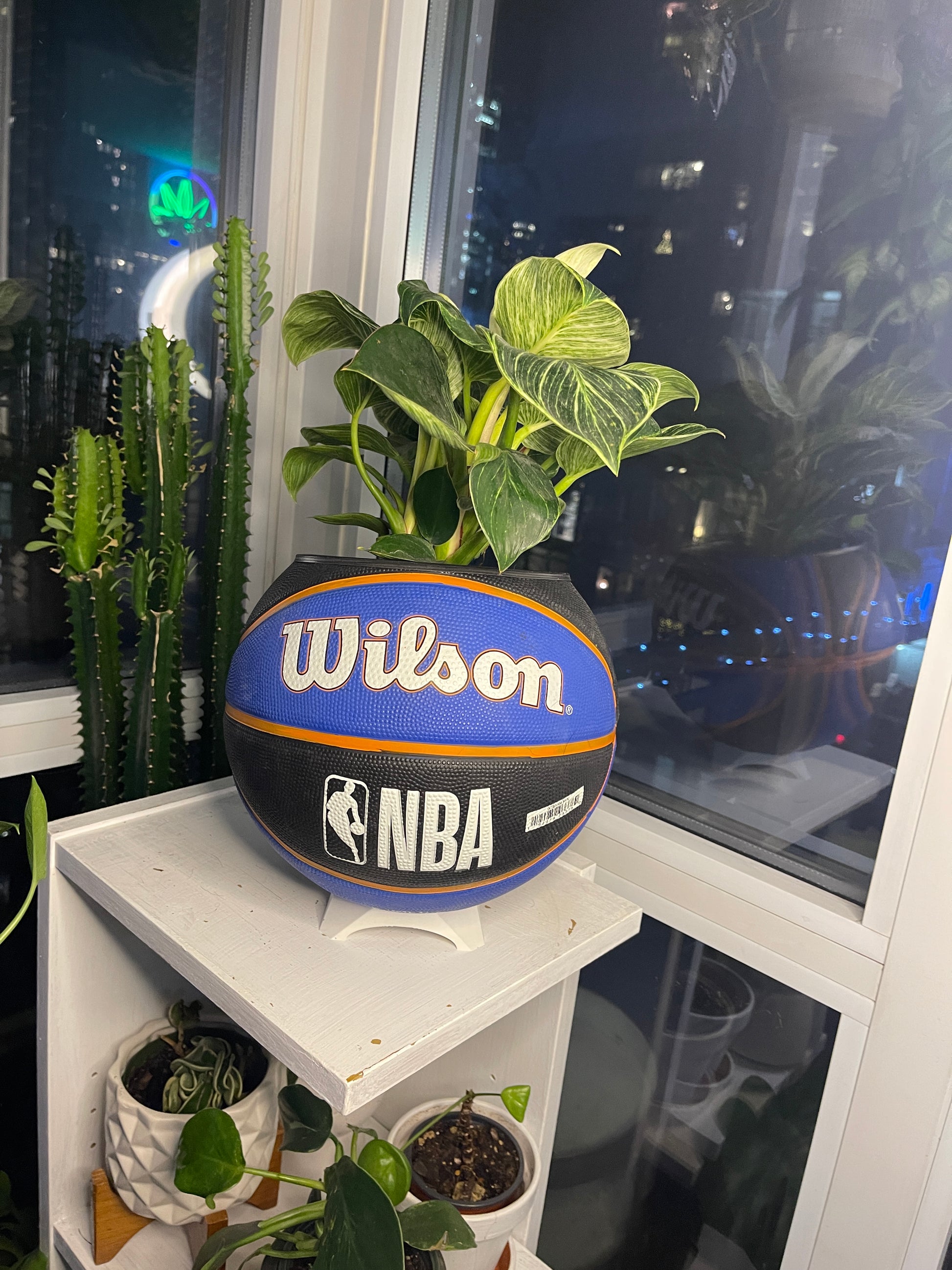 Large Basketball Planter (New York Knicks Original)