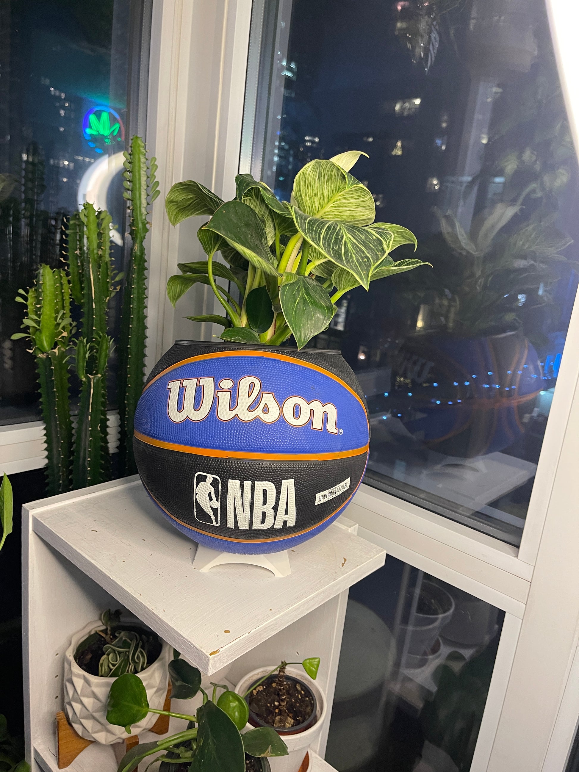 Large Basketball Planter (New York Knicks Original)