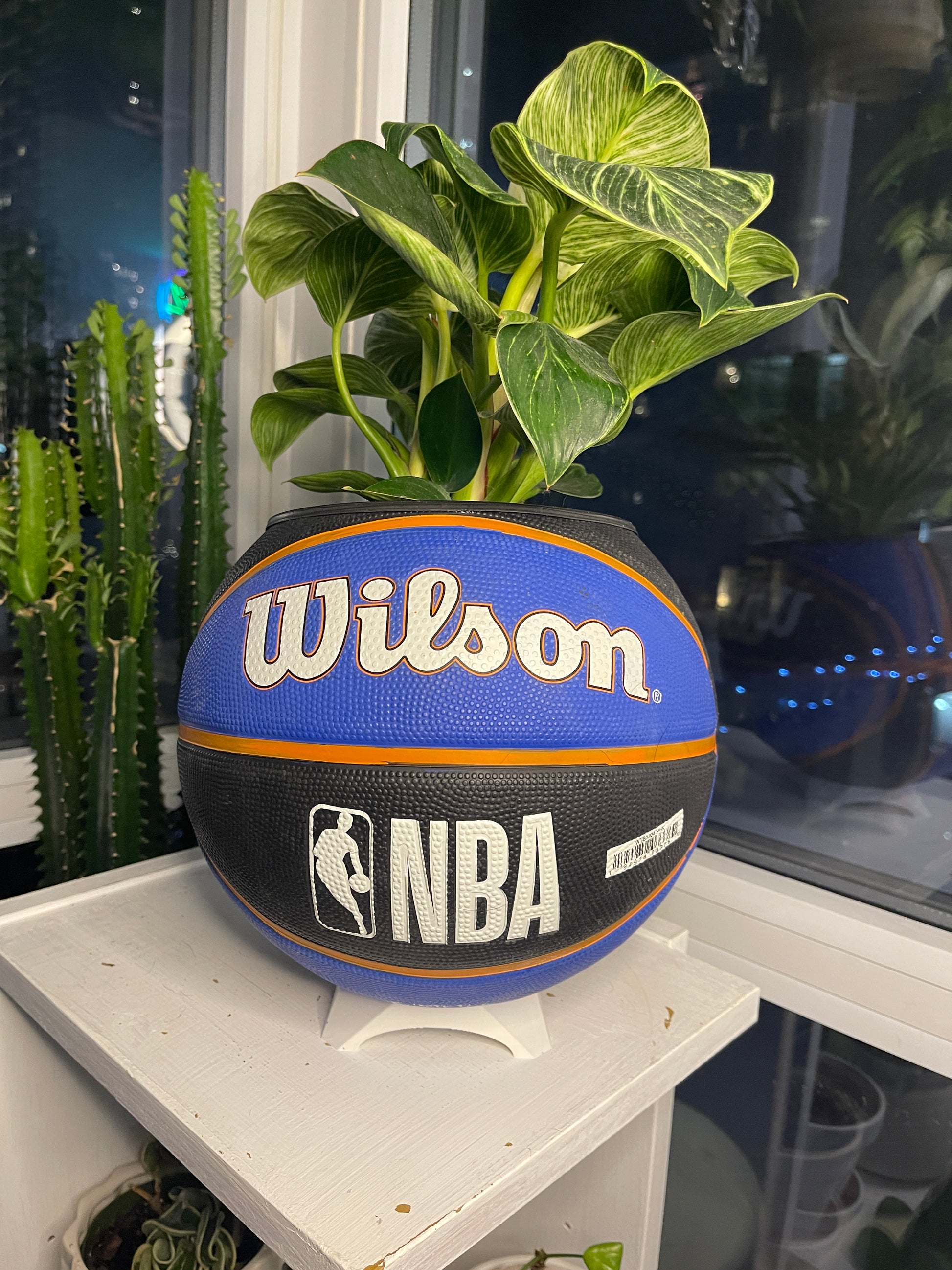 Large Basketball Planter (New York Knicks Original)