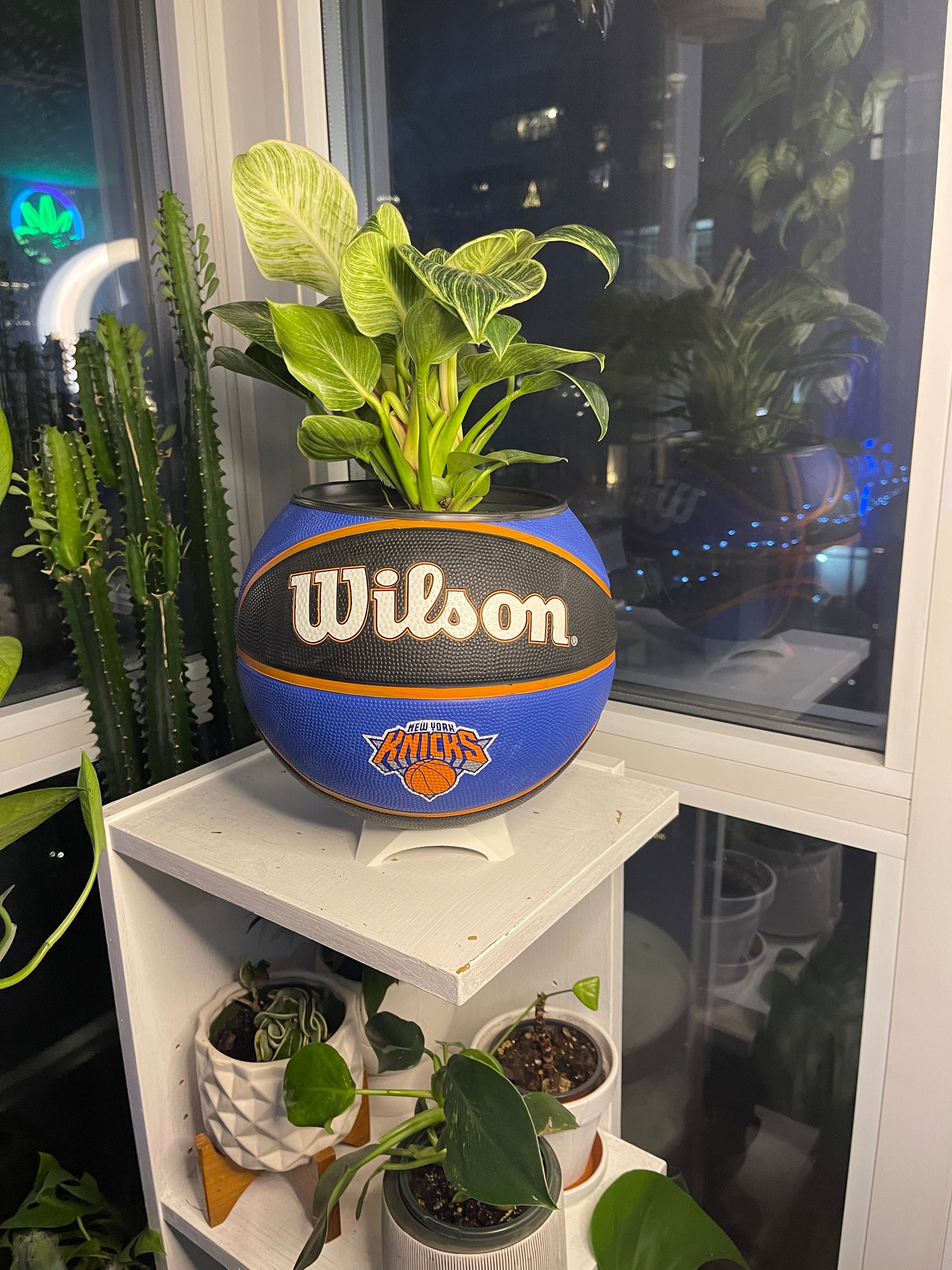 Large Basketball Planter (New York Knicks Original)