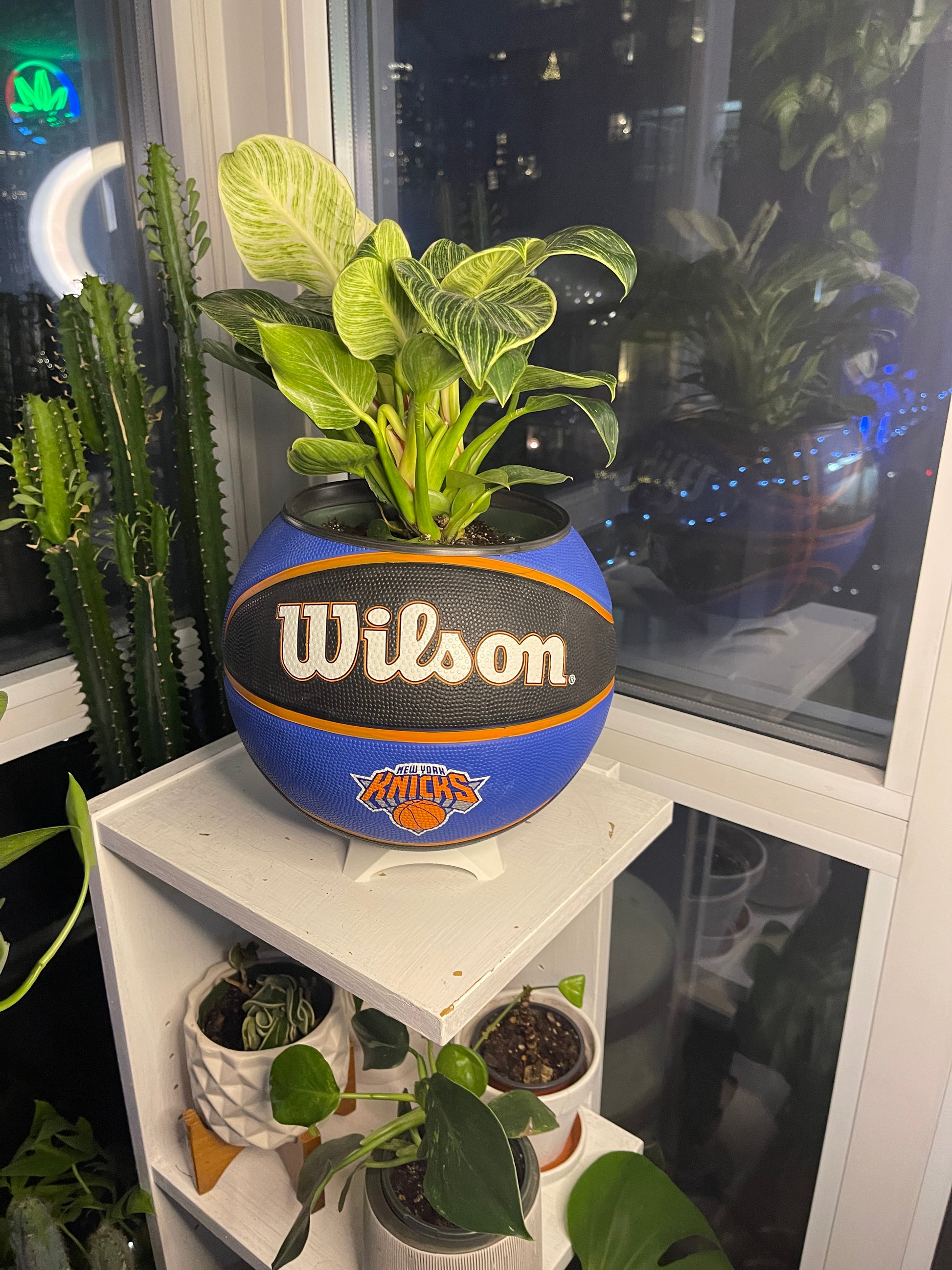 Large Basketball Planter (New York Knicks Original)