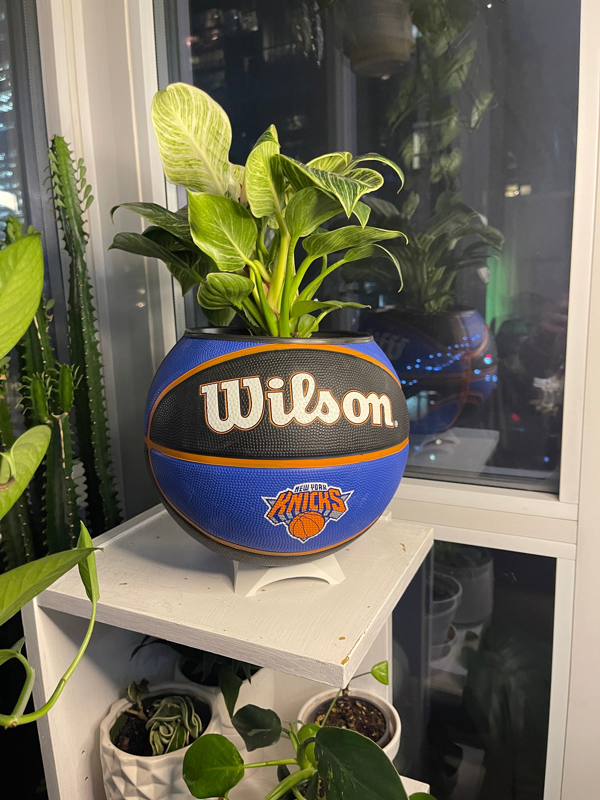 Large Basketball Planter (New York Knicks Original)
