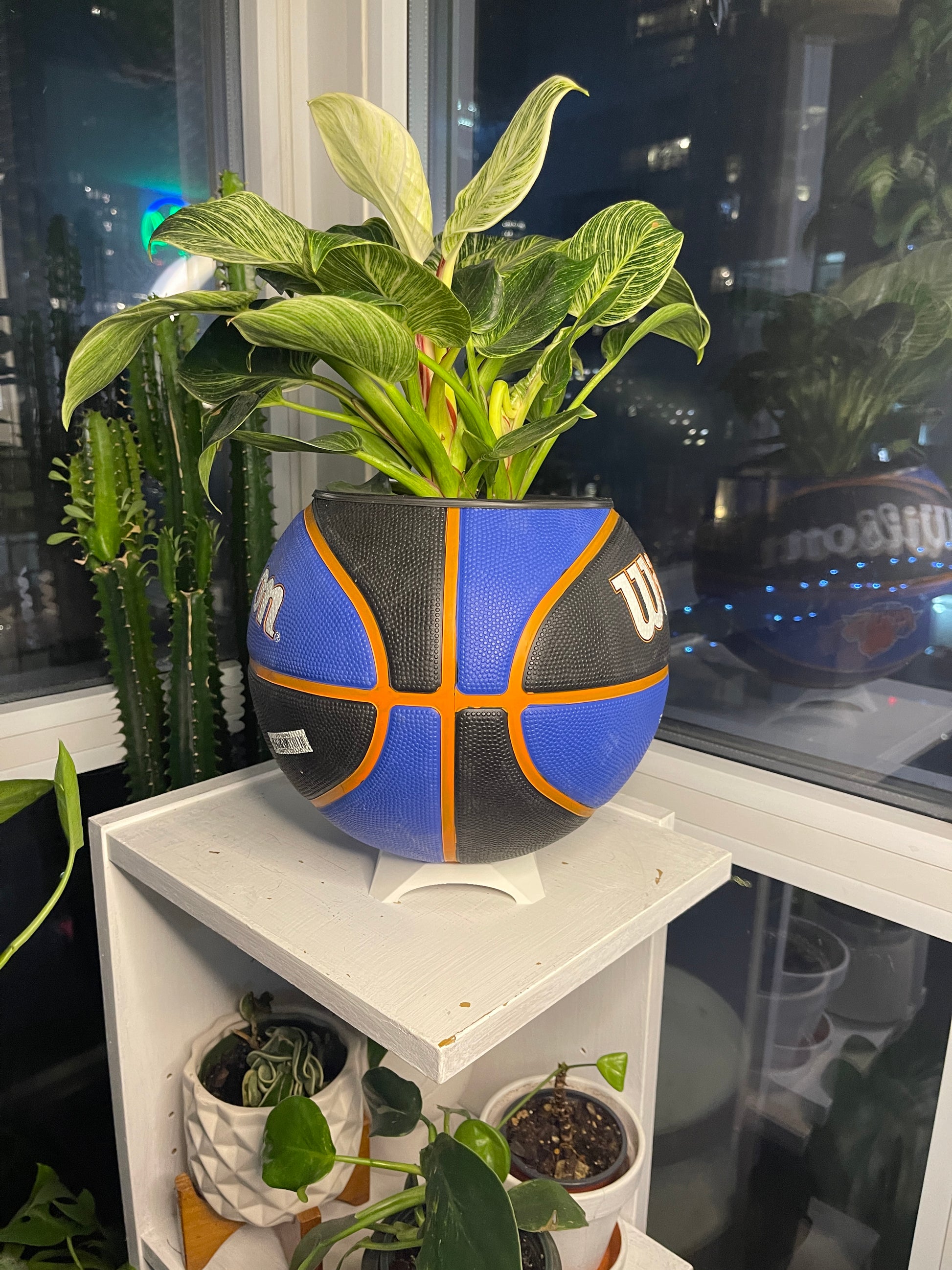 Large Basketball Planter (New York Knicks Original)