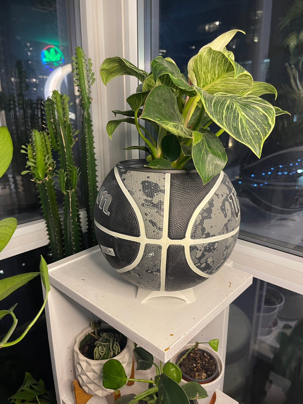 Large Basketball Planter (Brooklyn Nets - Tie Dye)