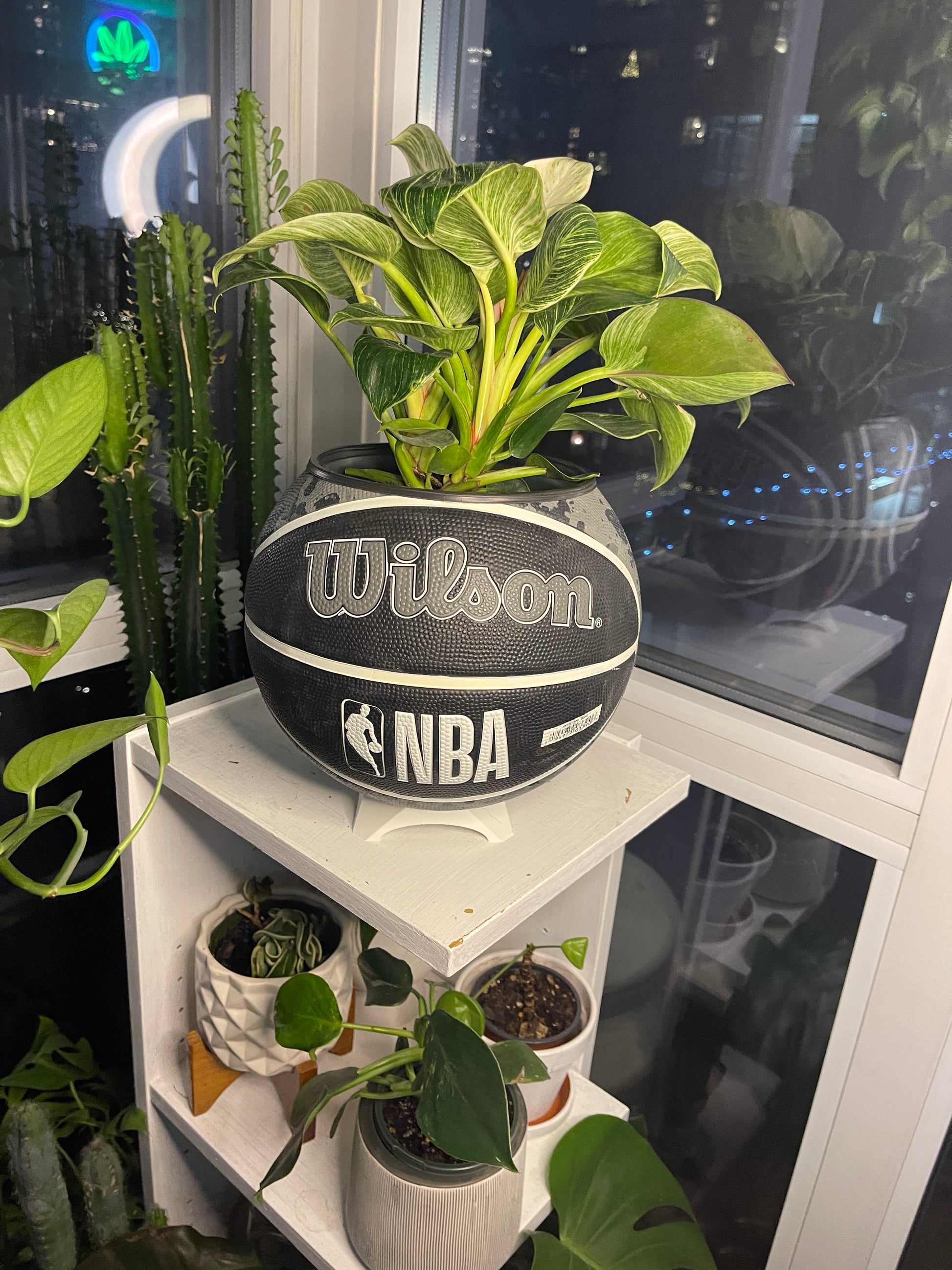 Large Basketball Planter (Brooklyn Nets - Tie Dye)