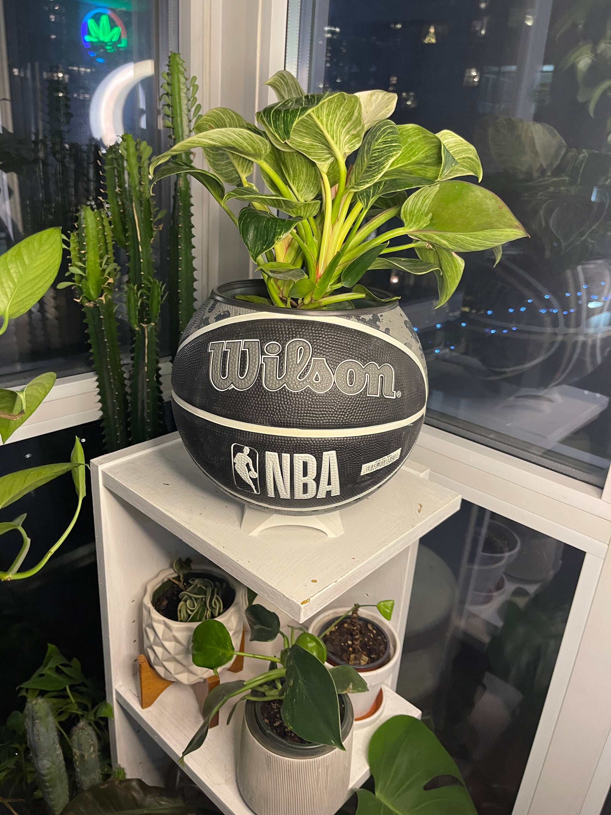Large Basketball Planter (Brooklyn Nets - Tie Dye)