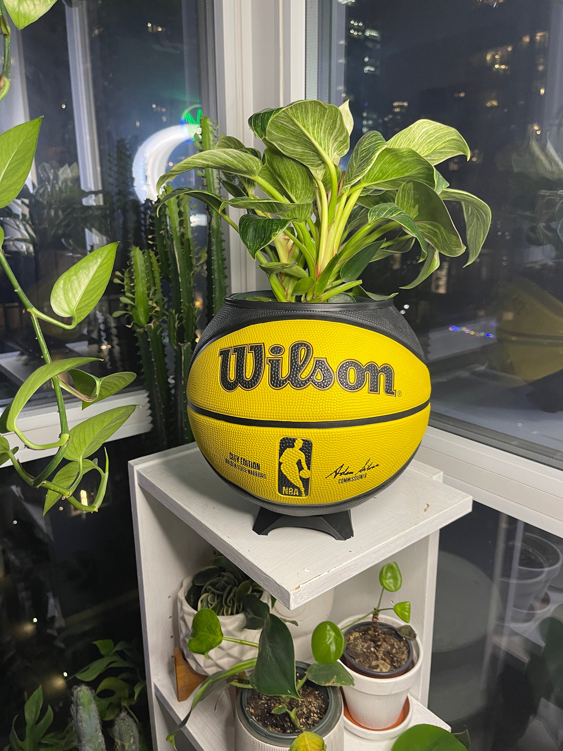 Large Basketball Planter (Golden State Warriors)