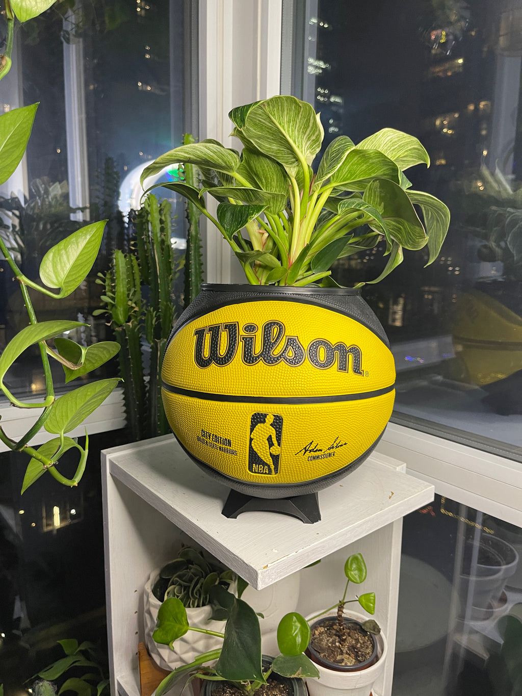 Large Basketball Planter (Golden State Warriors)