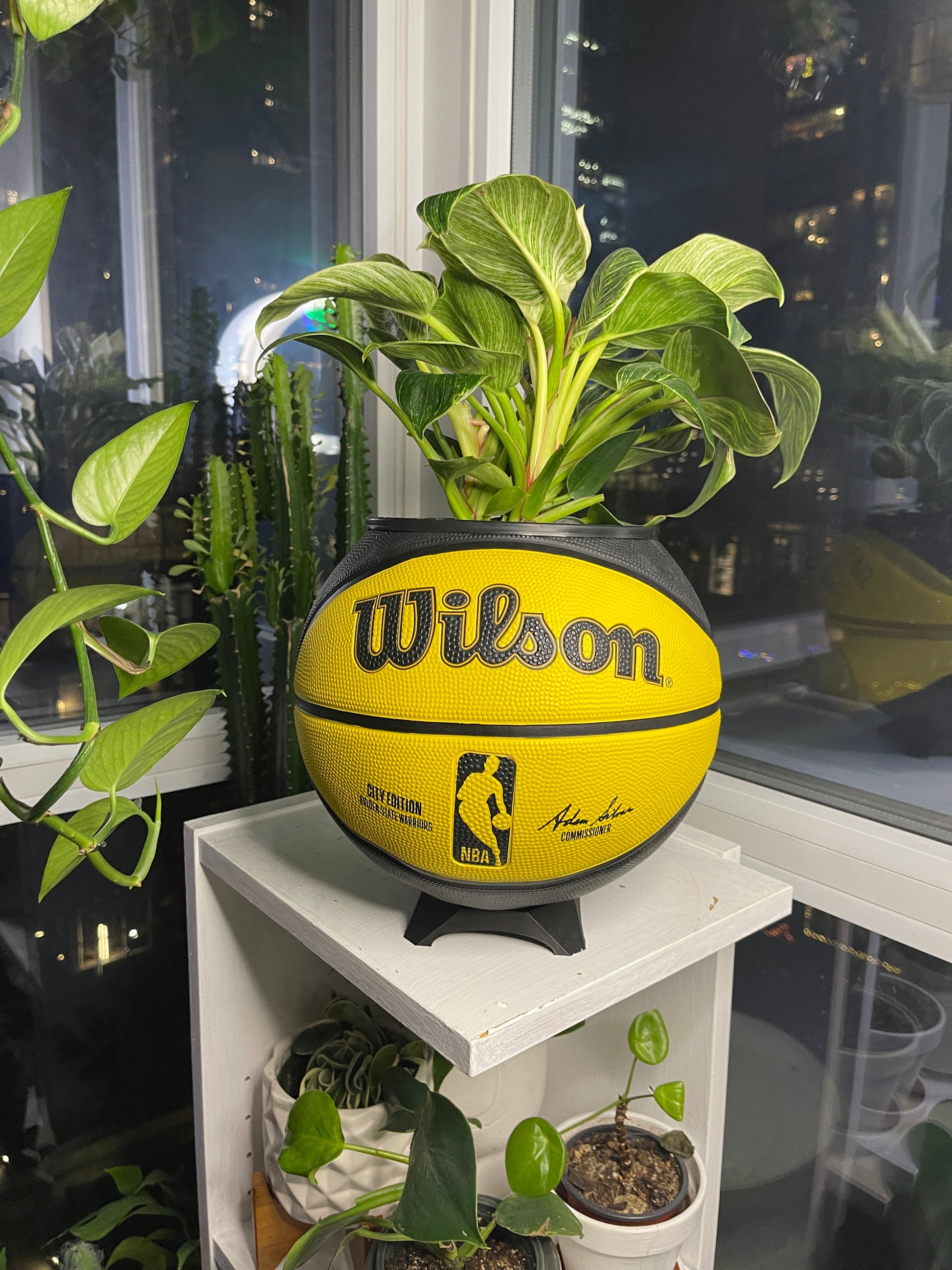 Large Basketball Planter (Golden State Warriors)