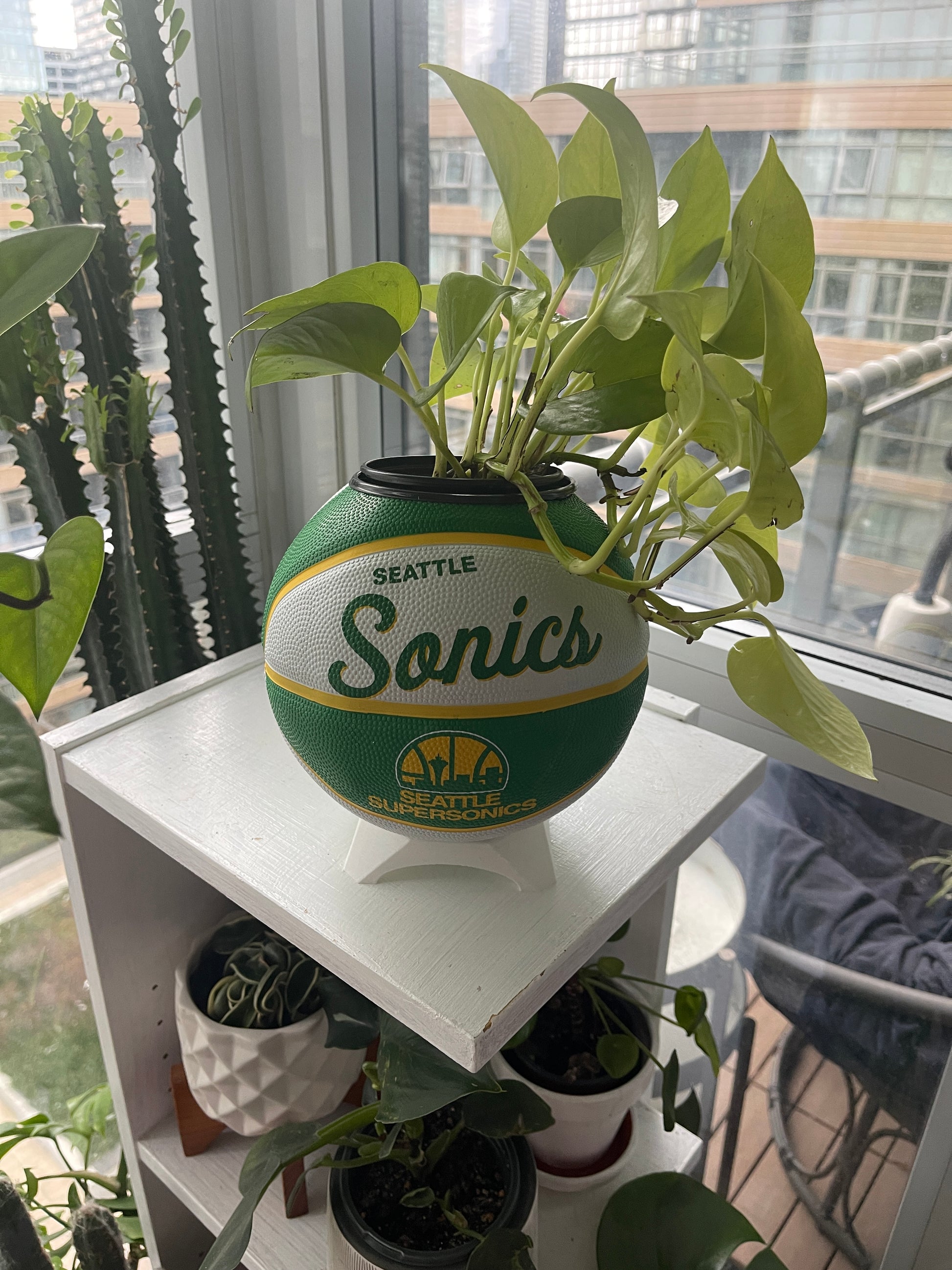Mini Basketball Planter (Seattle Sonics)