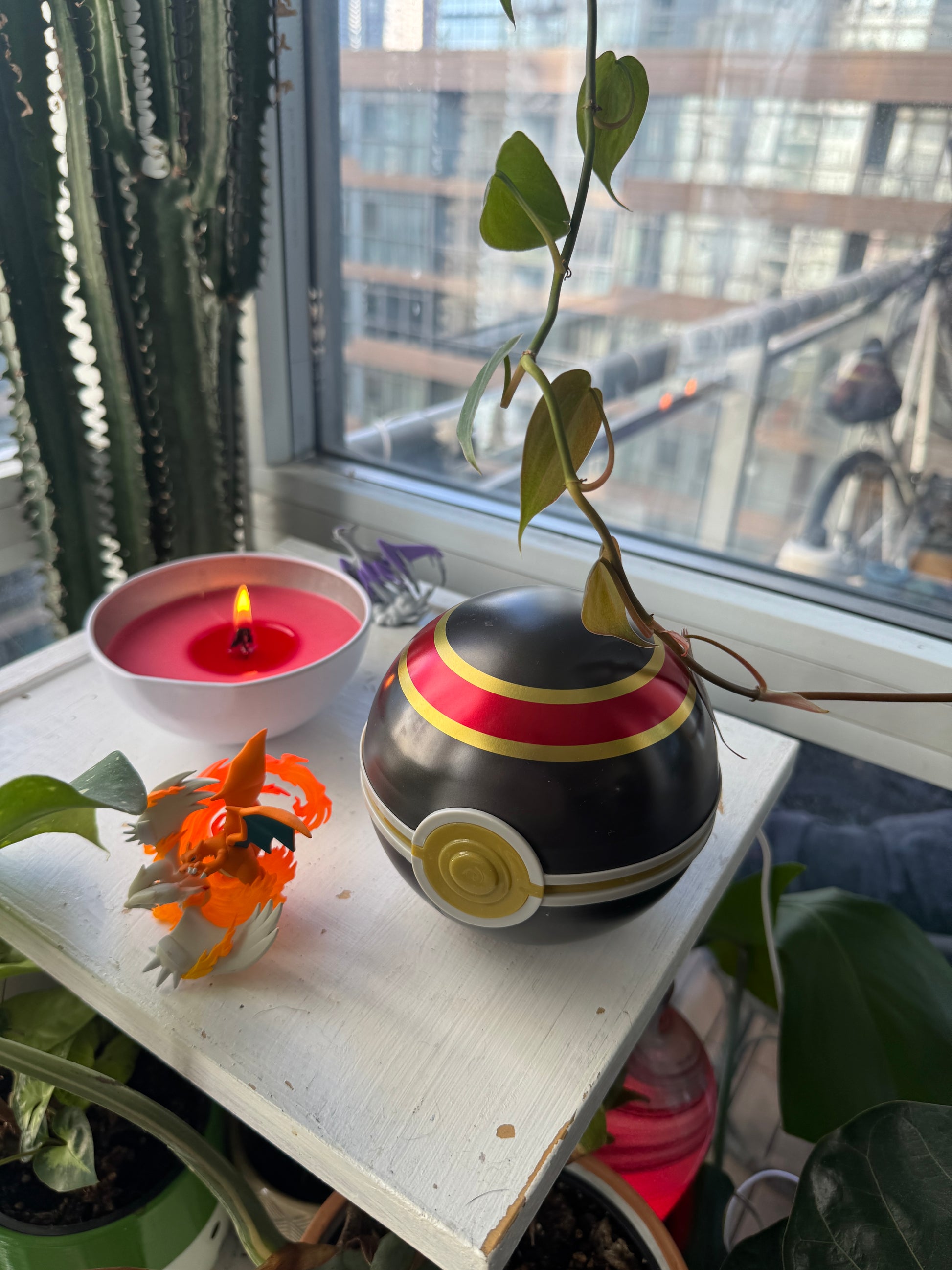 Luxury Ball Candle (Pokemon)