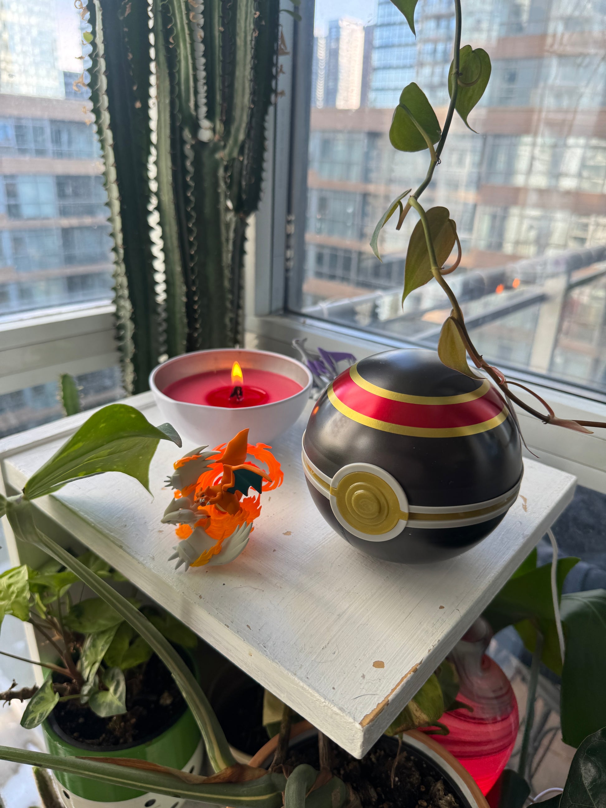 Luxury Ball Candle (Pokemon)